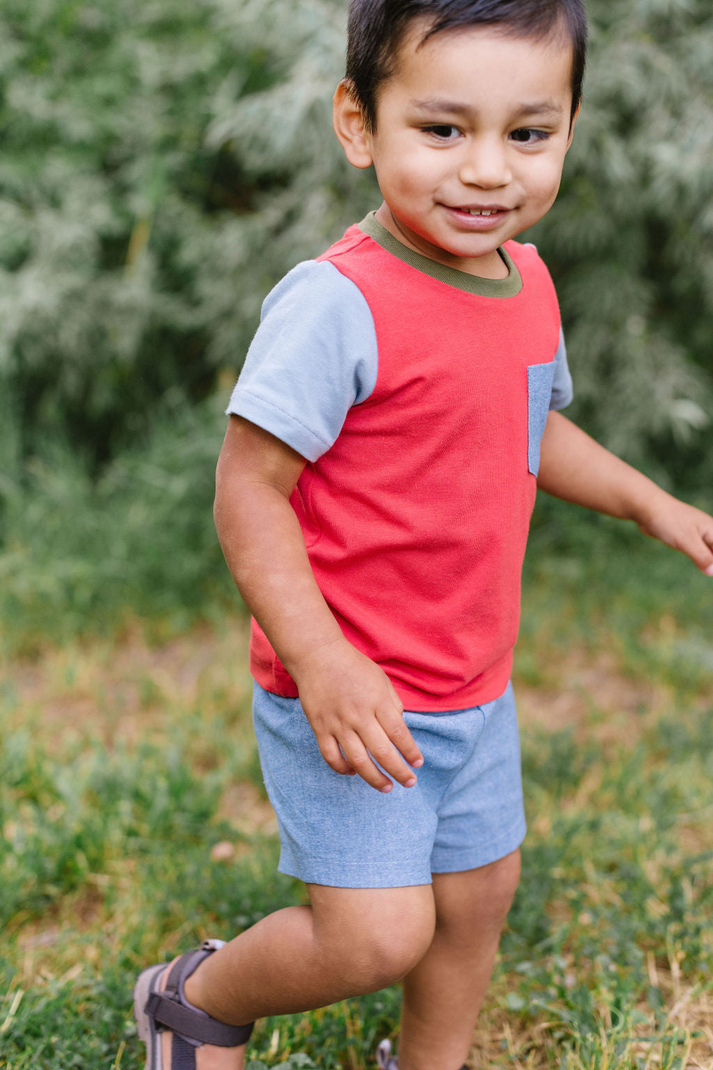 Easy Short in Light Chambray - Comfortable Casual Shorts for Men & Women | Perfect for Summer, Beach, and Everyday Wear