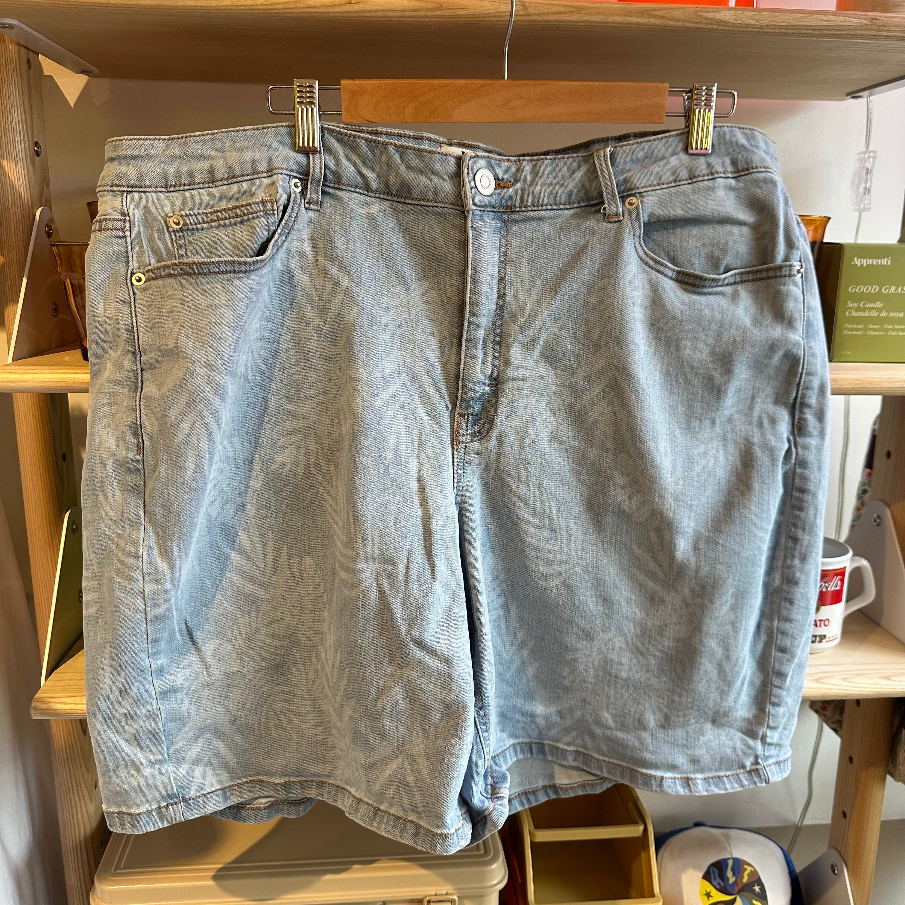 Women's High Waisted Tropical Print Denim Shorts - Summer Casual Stretch Jeans Shorts for Beach, Vacation & Outdoor Activities