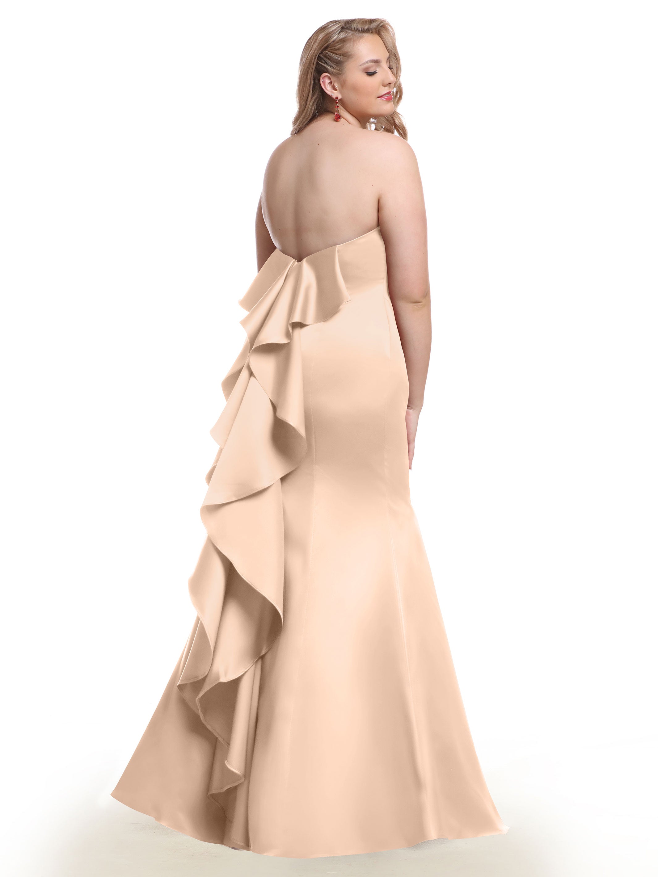 Elegant Strapless Satin Fit and Flare Bridesmaid Dress with Sweetheart Neckline - Perfect for Weddings, Formal Events & Special Occasions