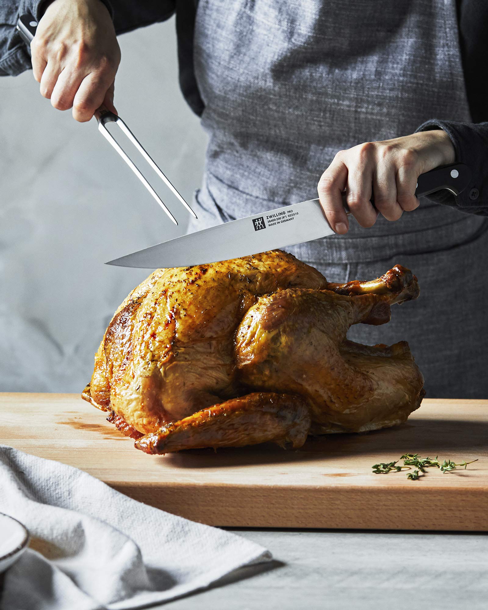 ZWILLING Pro 2-Piece Carving Knife & Fork Set - Premium Stainless Steel for Roast Beef, Turkey & Ham - Perfect for Holiday Dinners & Family Gatherings