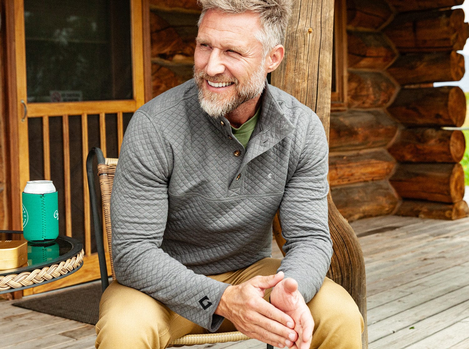 MLB Players Quilted Pullover Jacket - Dark Heather Grey - Warm & Stylish Baseball Hoodie for Men - Perfect for Game Day & Outdoor Activities