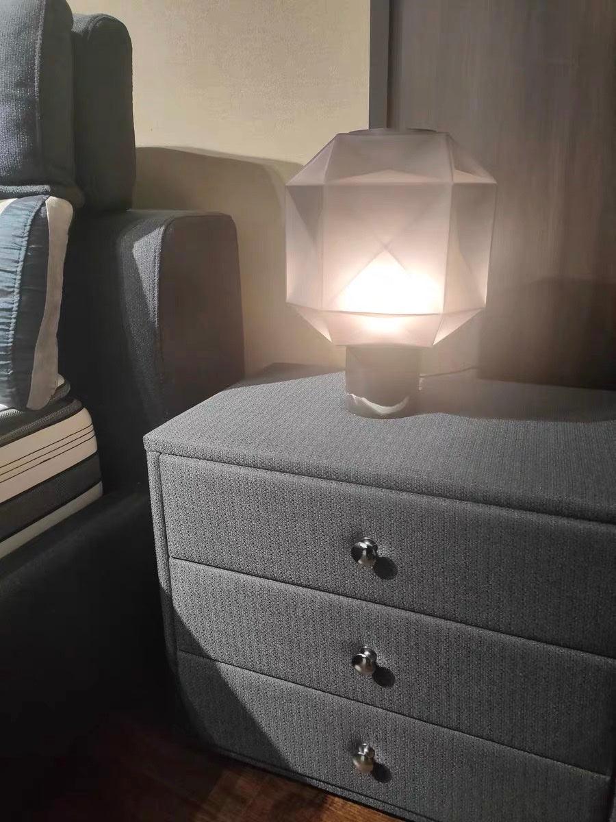 Modern Cubo Table Lamp - Stylish LED Nightstand Light for Bedroom, Living Room & Office - Soft Warm White Lighting for Reading & Relaxation