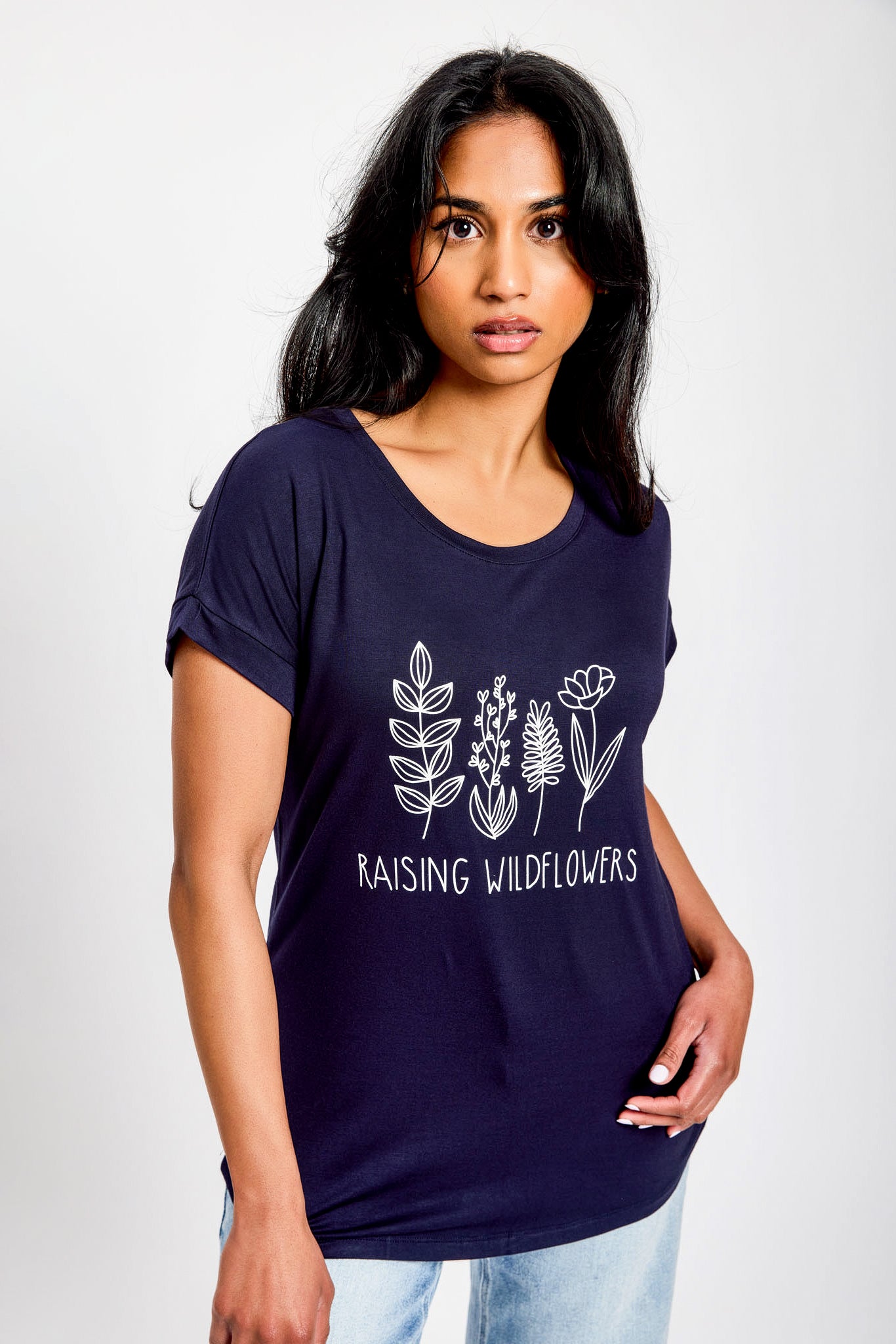 Short Sleeve Wildflower Graphic T-Shirt for Women - Casual Summer Floral Print Top for Outdoor Activities & Streetwear Fashion