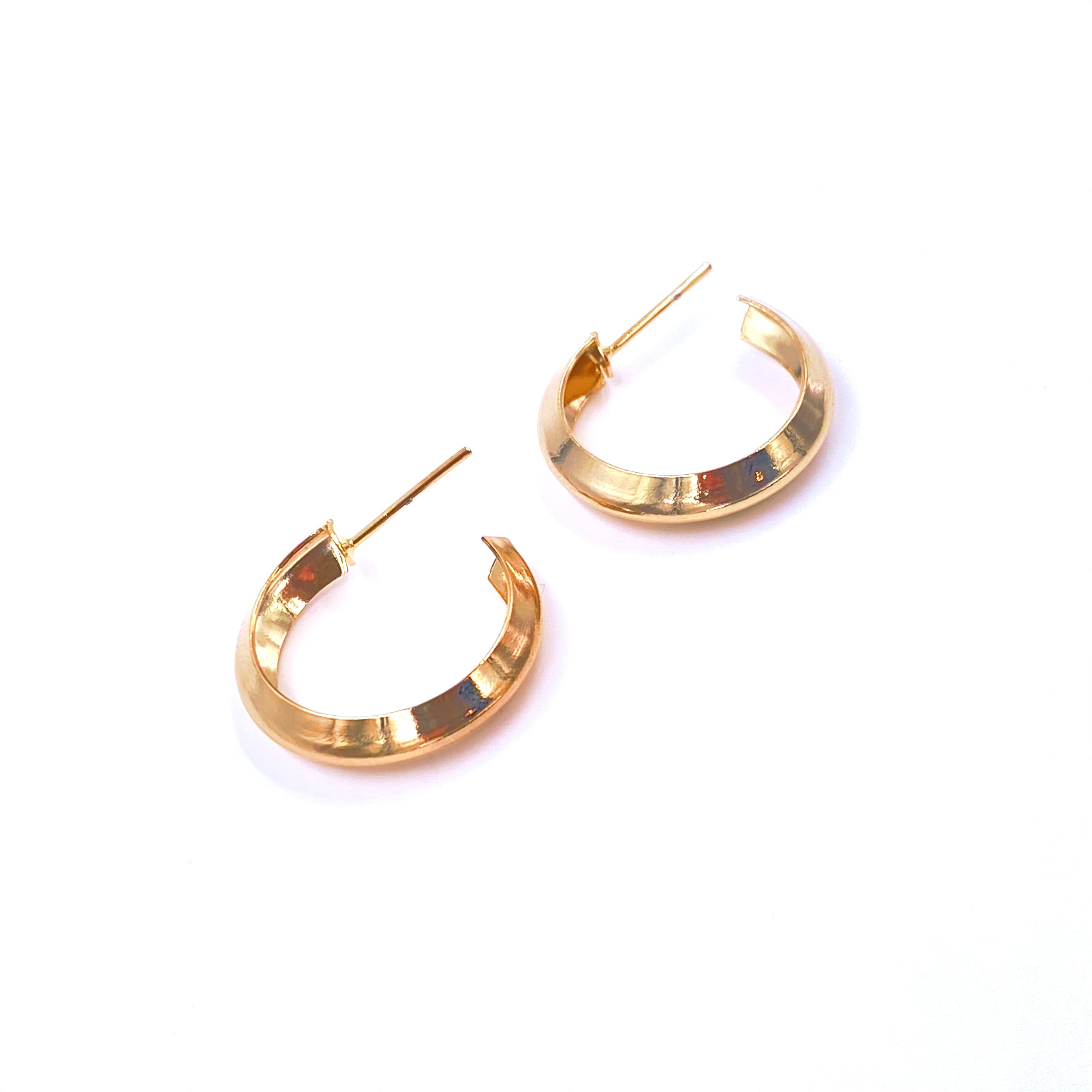 Ashley Gold Stainless Steel Hoop Earrings - 3D Gold Plated 1 Inch Circle Earrings for Women | Perfect for Parties, Weddings & Everyday Wear