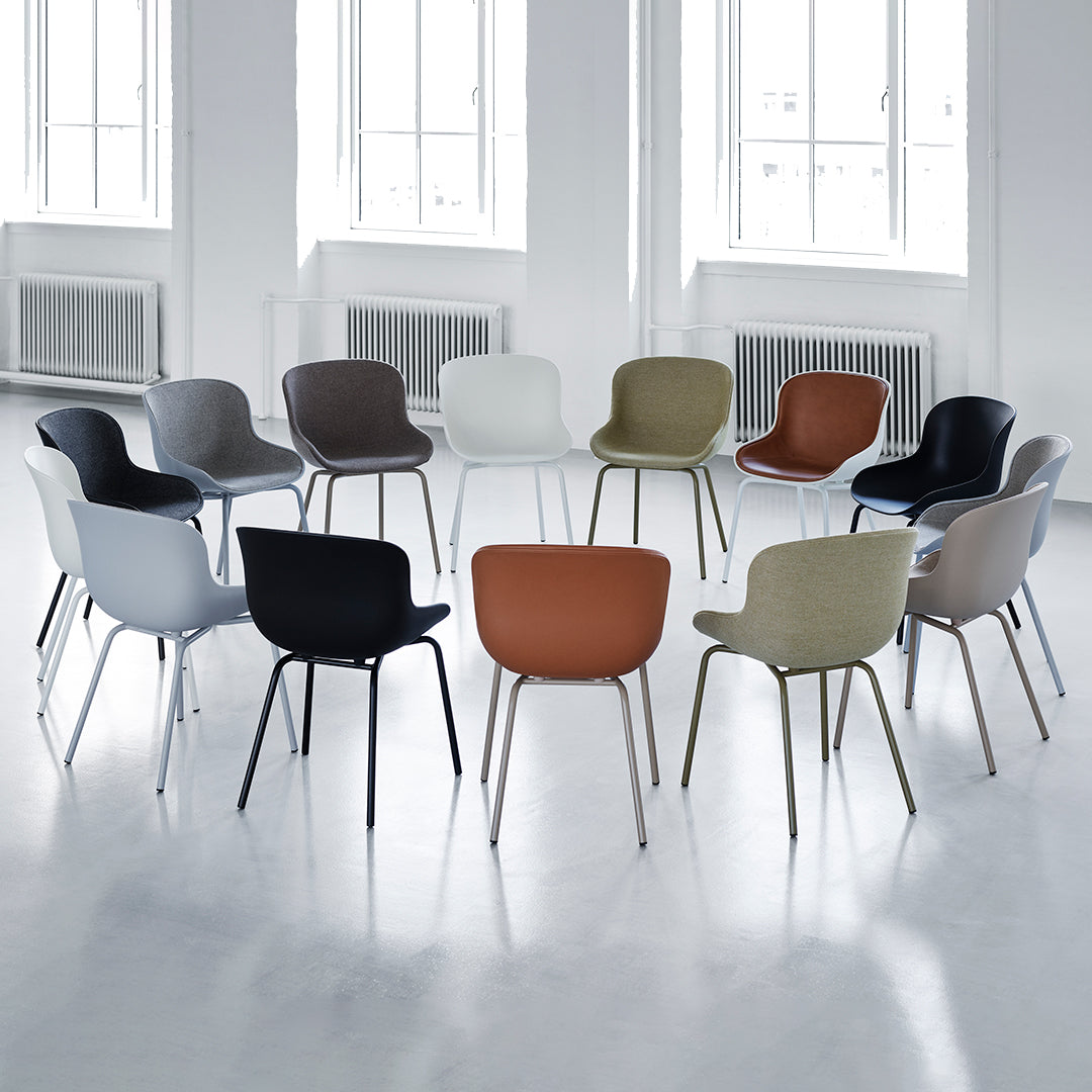 Stylish Hyg Side Chair with Sturdy Steel 4-Leg Frame & Comfortable Front Upholstery - Perfect for Dining Rooms, Home Offices, and Small Spaces