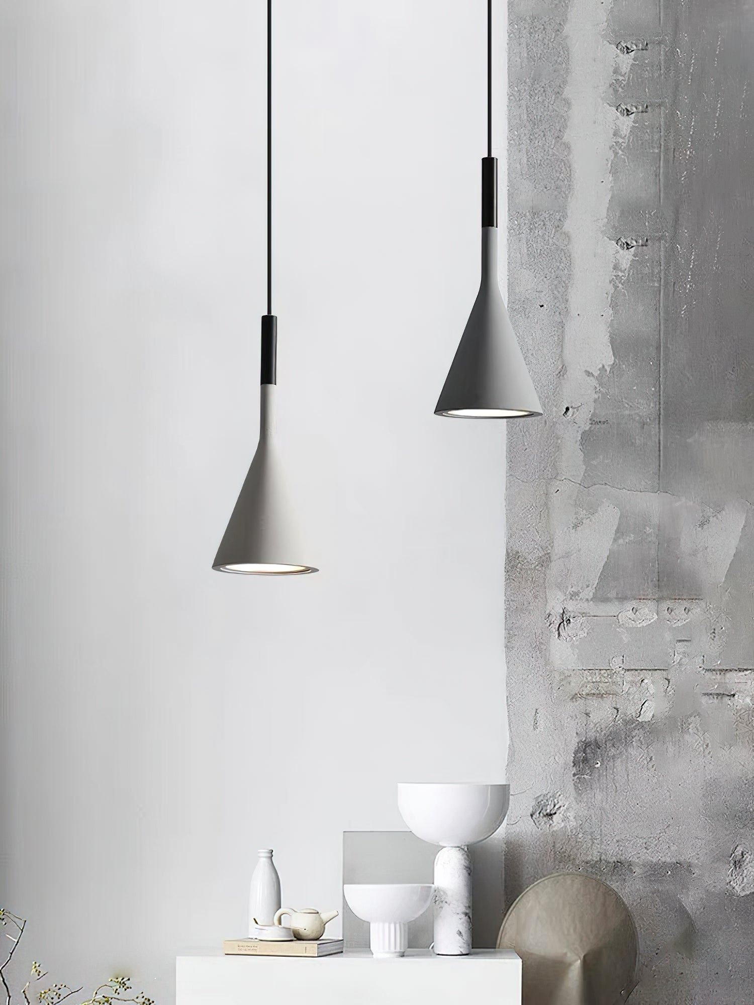 Aplomb Trumpet Pendant Light - Modern Brass Ceiling Fixture for Dining Room, Kitchen Island & Bedroom Lighting