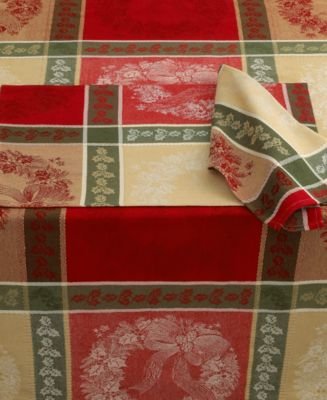 Bardwil Linens Holly Wreath Set of 4 Christmas Placemats - Holiday Table Decor for Dining Room & Kitchen