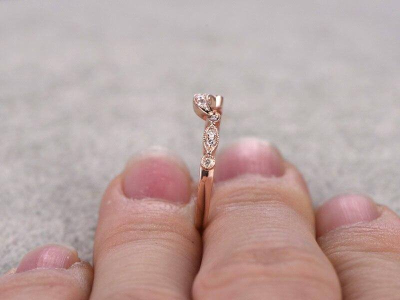 0.25 Carat Moissanite Wedding Band - Vintage Flower Design Anniversary Ring in 18k Gold Plating - Perfect for Bridal Jewelry, Engagement Gifts & Romantic Occasions
