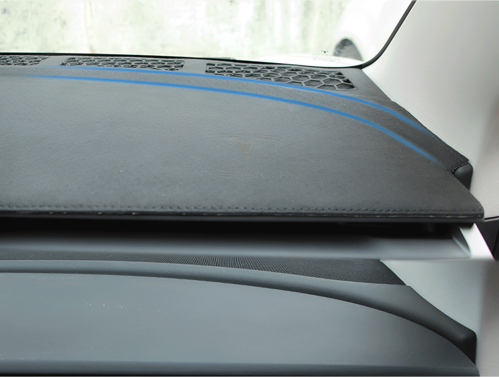 Premium Anti-Glare & Heat Resistant Microfiber Dashboard Cover for Tesla Model 3 & Model Y - Perfect for Sun Protection & Interior Protection While Driving or Parking