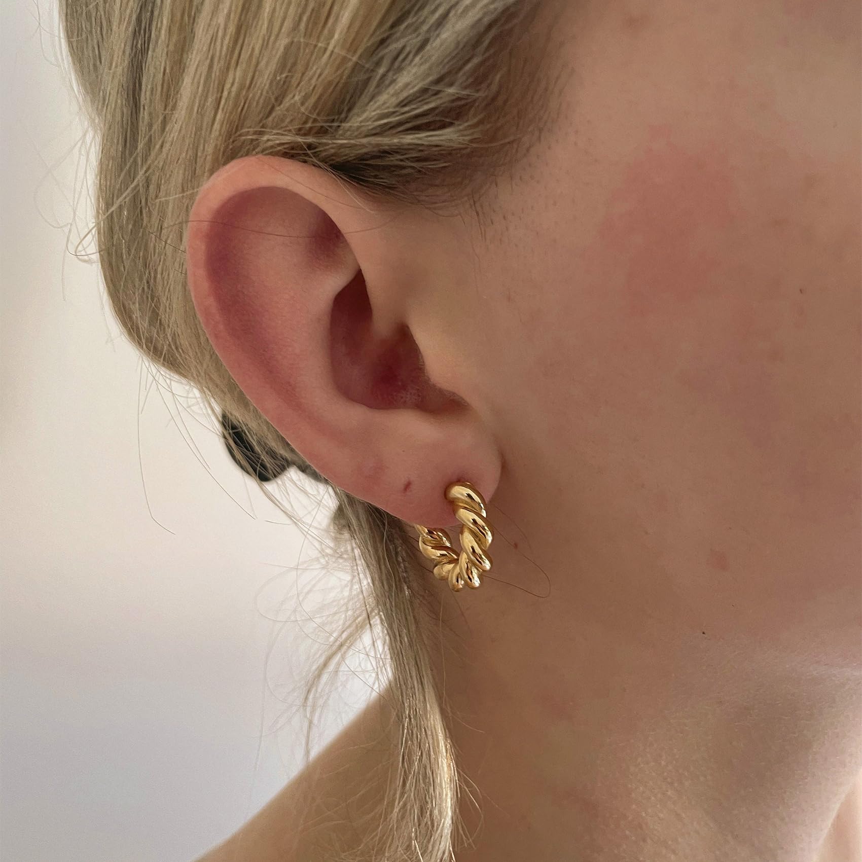 Twisted Gold Hoop Earrings for Women - Thick Chunky Hypoallergenic Vintage Twist Hoops - Perfect for Parties, Weddings & Everyday Wear