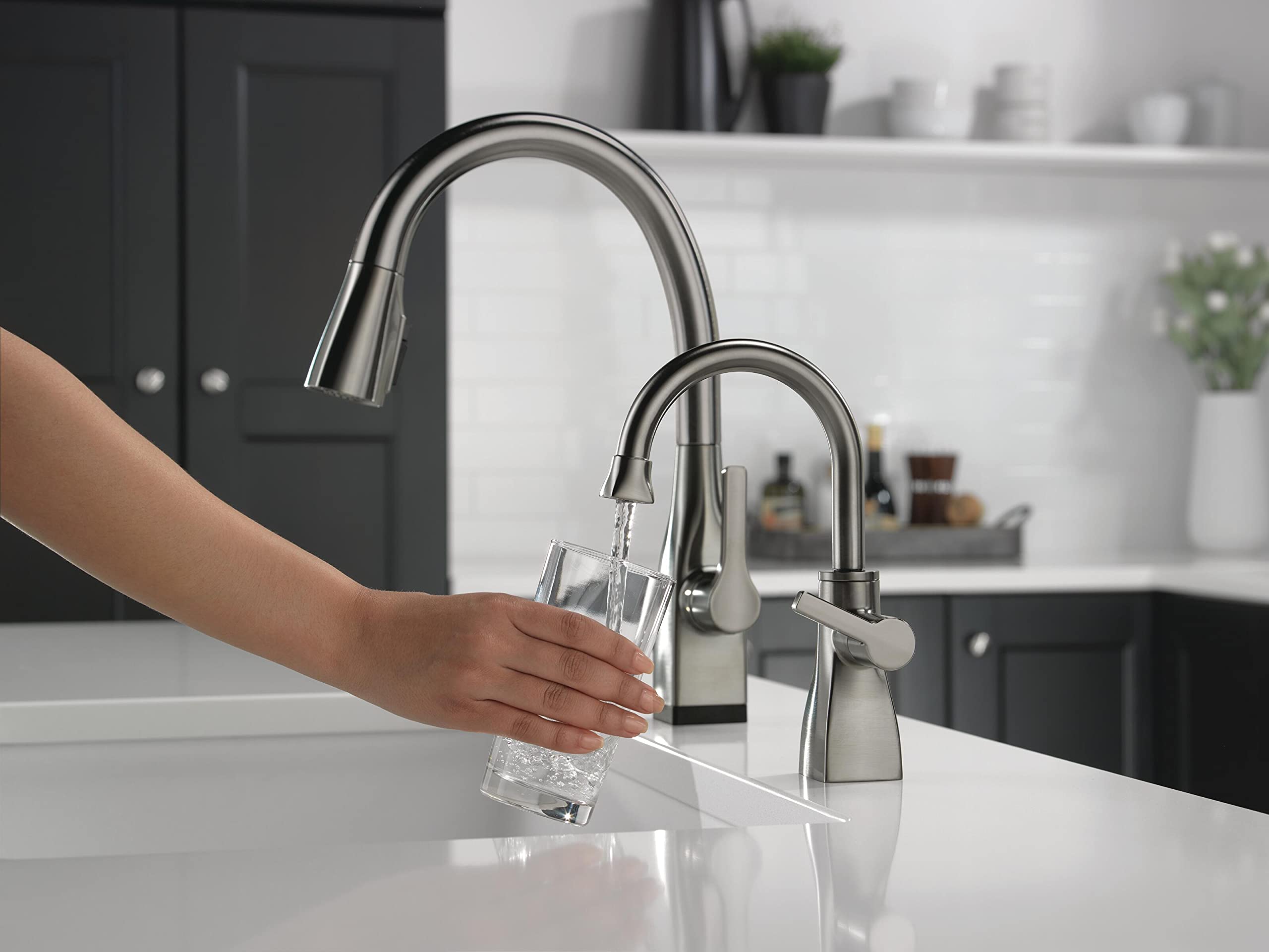 Delta Faucet 1940-KS-DST Contemporary Black Stainless Steel Beverage Faucet for Kitchen Sink, Bar, or Office Water Dispenser - High-Quality Drinking Water Tap with Modern Design
