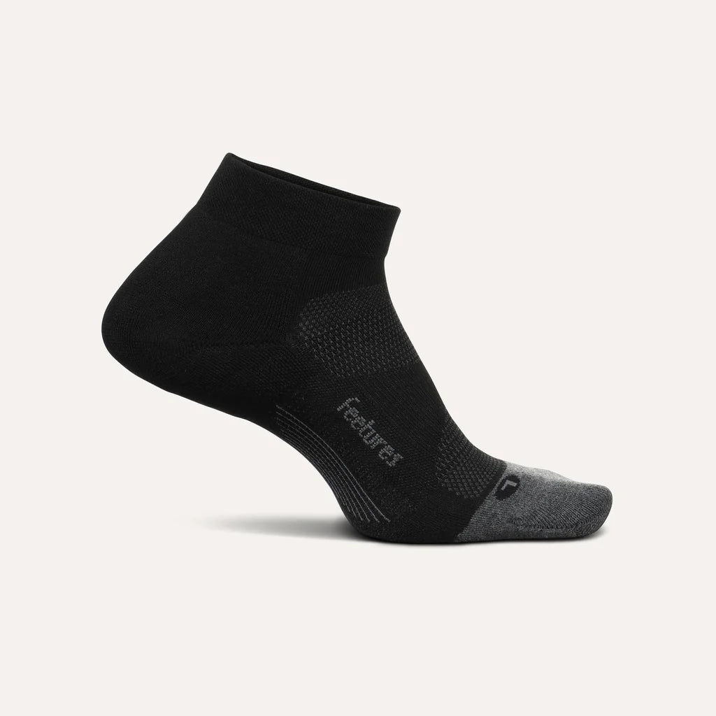Feetures Elite Max Cushion Low Cut Socks - Ultra Comfortable Running & Hiking Socks for Men & Women - Perfect for Marathon, Trail Running & Outdoor Activities