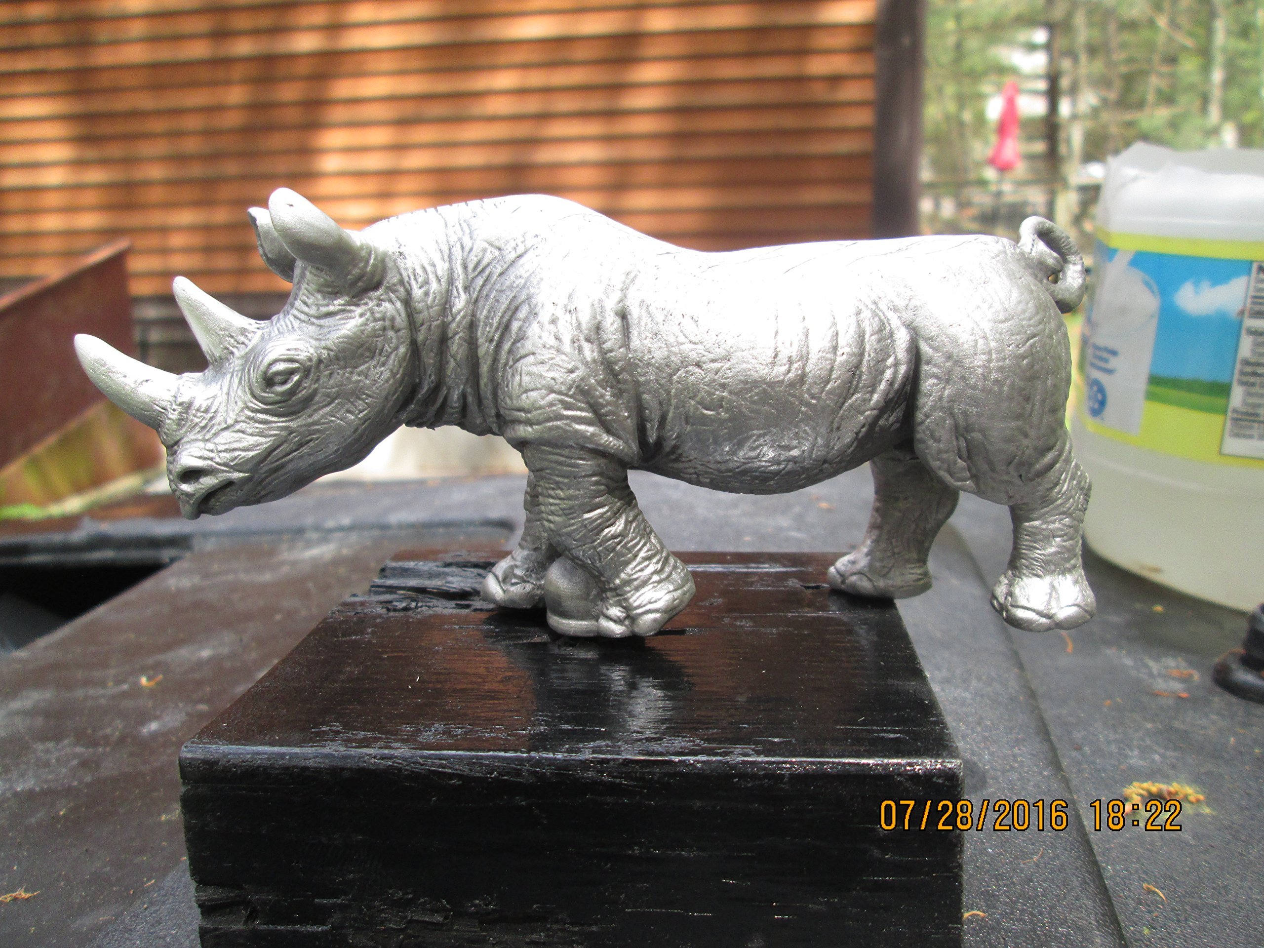 African Rhinoceros Car Hood Ornament - Handmade Metal Sculpture for Jeep, Truck & Classic Cars - Unique Automotive Decoration for Off-Road Adventures & Safari Enthusiasts