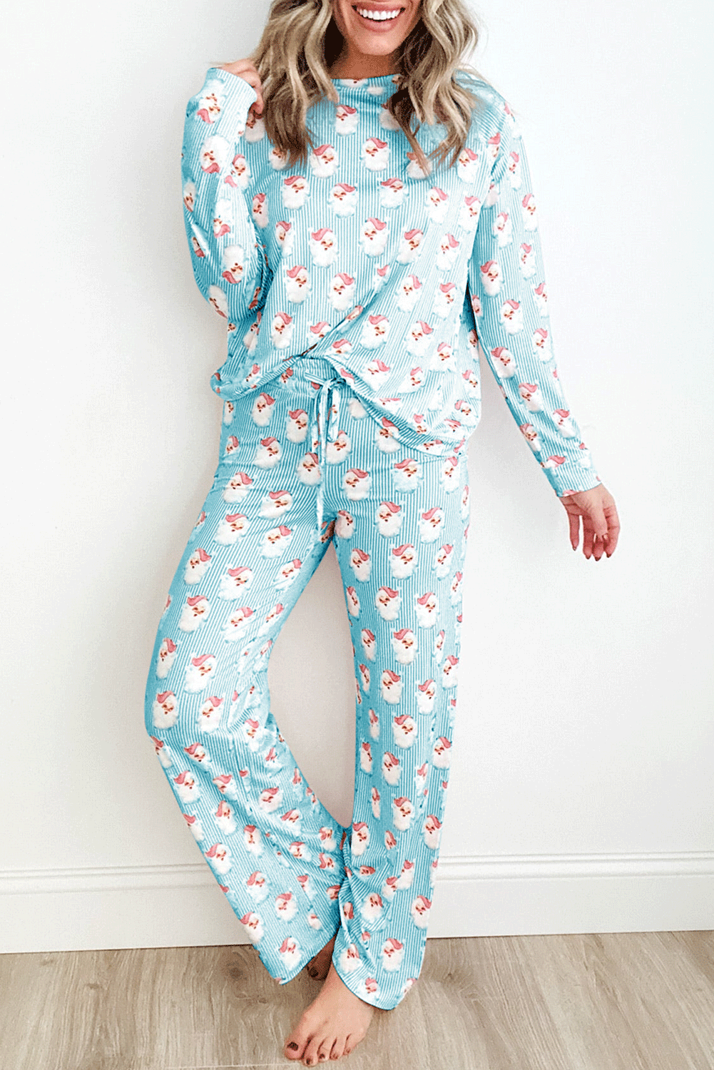 Santa Print Long Sleeve Top and Pants Lounge Set - Christmas Pajamas for Women, Cozy Holiday Sleepwear Set - Perfect for Christmas Eve, Family Gatherings & Winter Nights