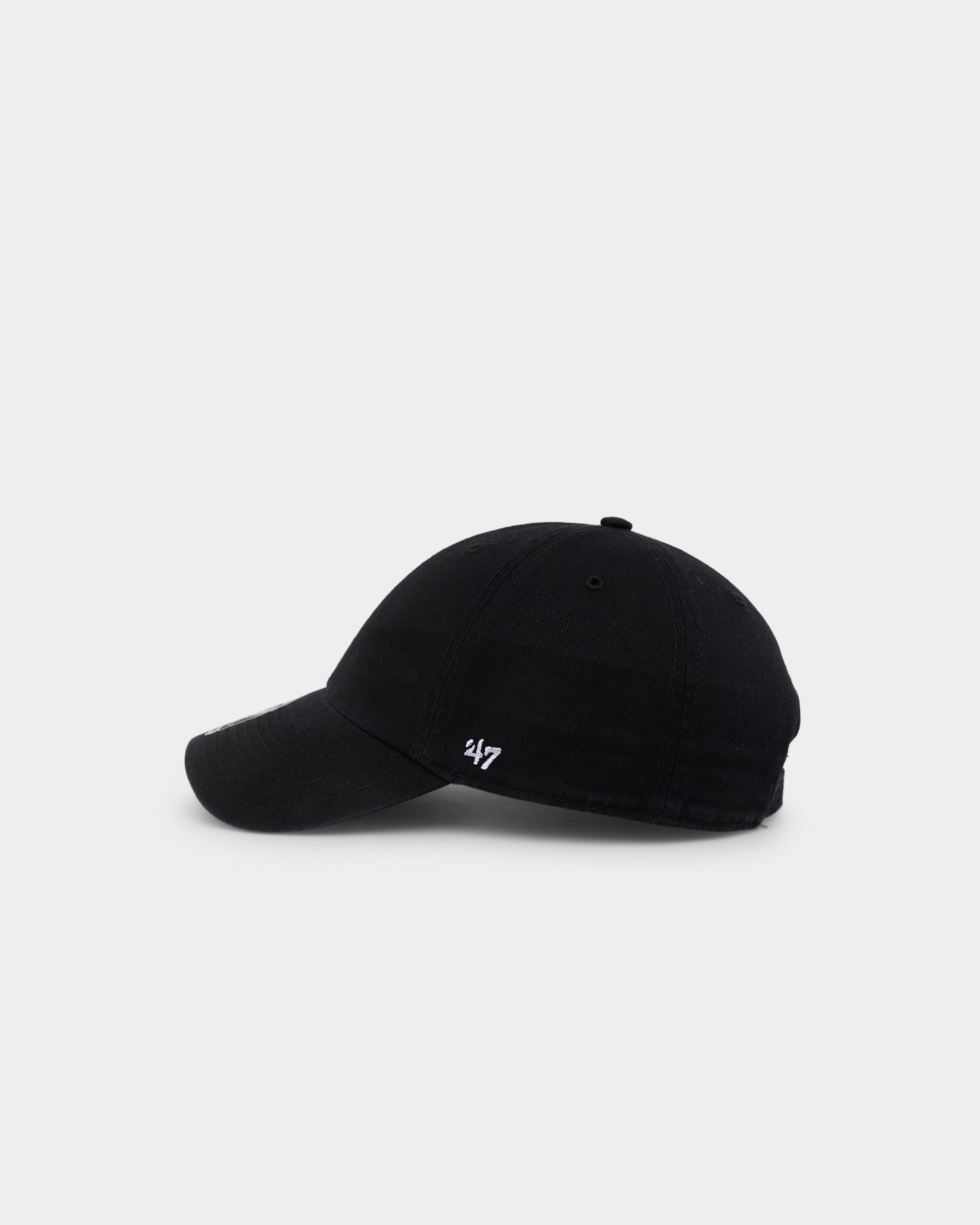 47 Brand Flat 47 Clean Up Strapback Black Hat - Adjustable Snapback Cap for Men & Women - Perfect for Casual Wear, Street Style & Outdoor Activities