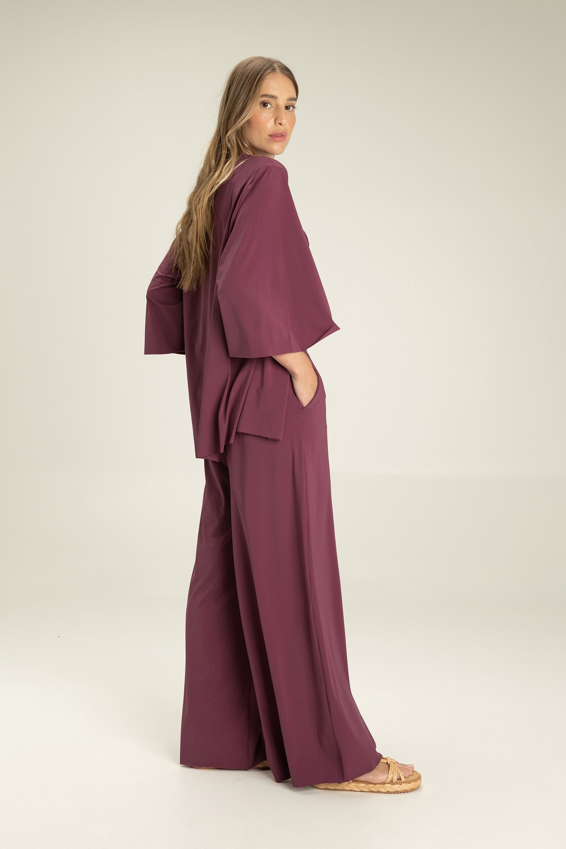 Stylish Wide Kimono Robe for Women - Soft & Comfortable Japanese Loungewear - Perfect for Spa, Yoga, and Relaxation at Home