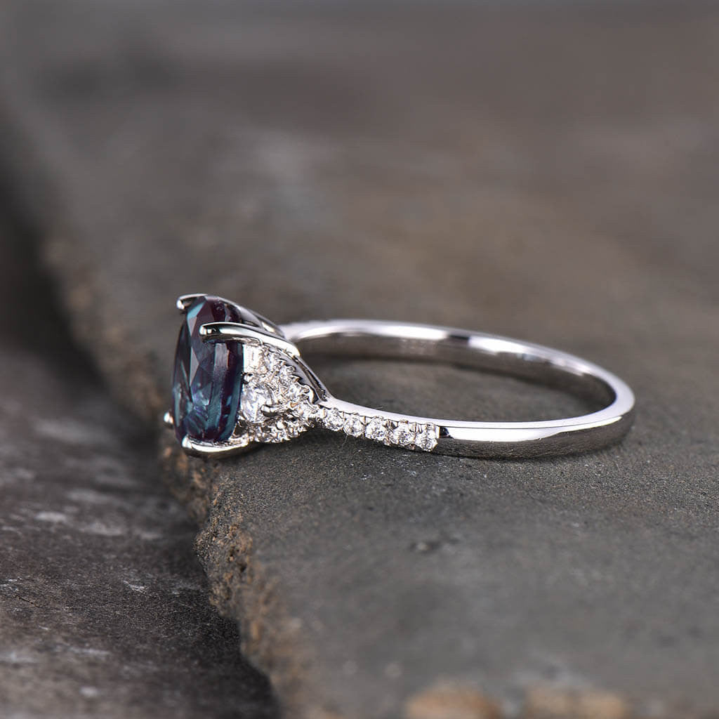 Cluster Three Stone Color Changing Lab Alexandrite Engagement Ring for Women – Perfect for Proposals, Weddings & Anniversary Gifts