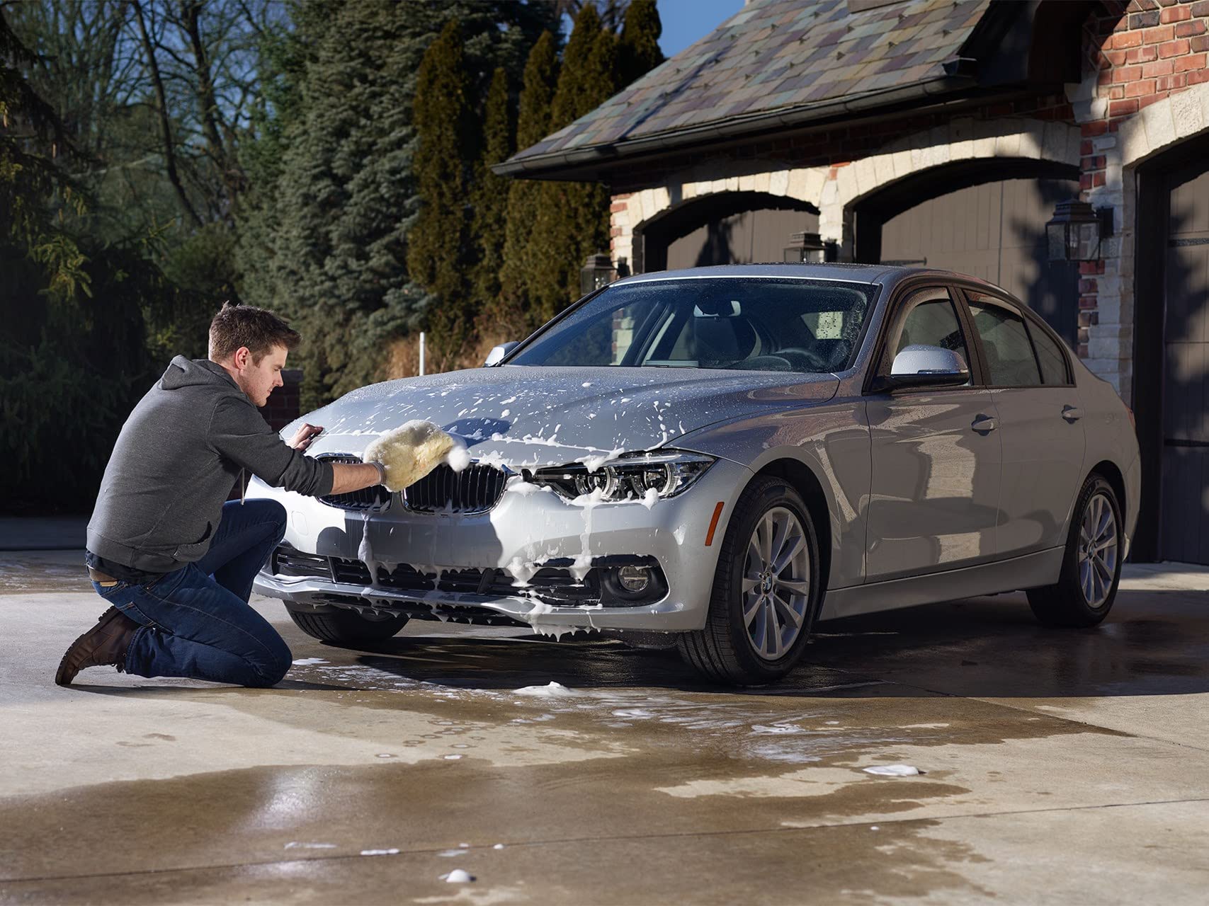 WeatherTech TechCare Wash Mitt - Premium Microfiber Car Wash Mitt for Gentle Scratch-Free Cleaning | Ideal for Car Detailing, Washing, and Polishing