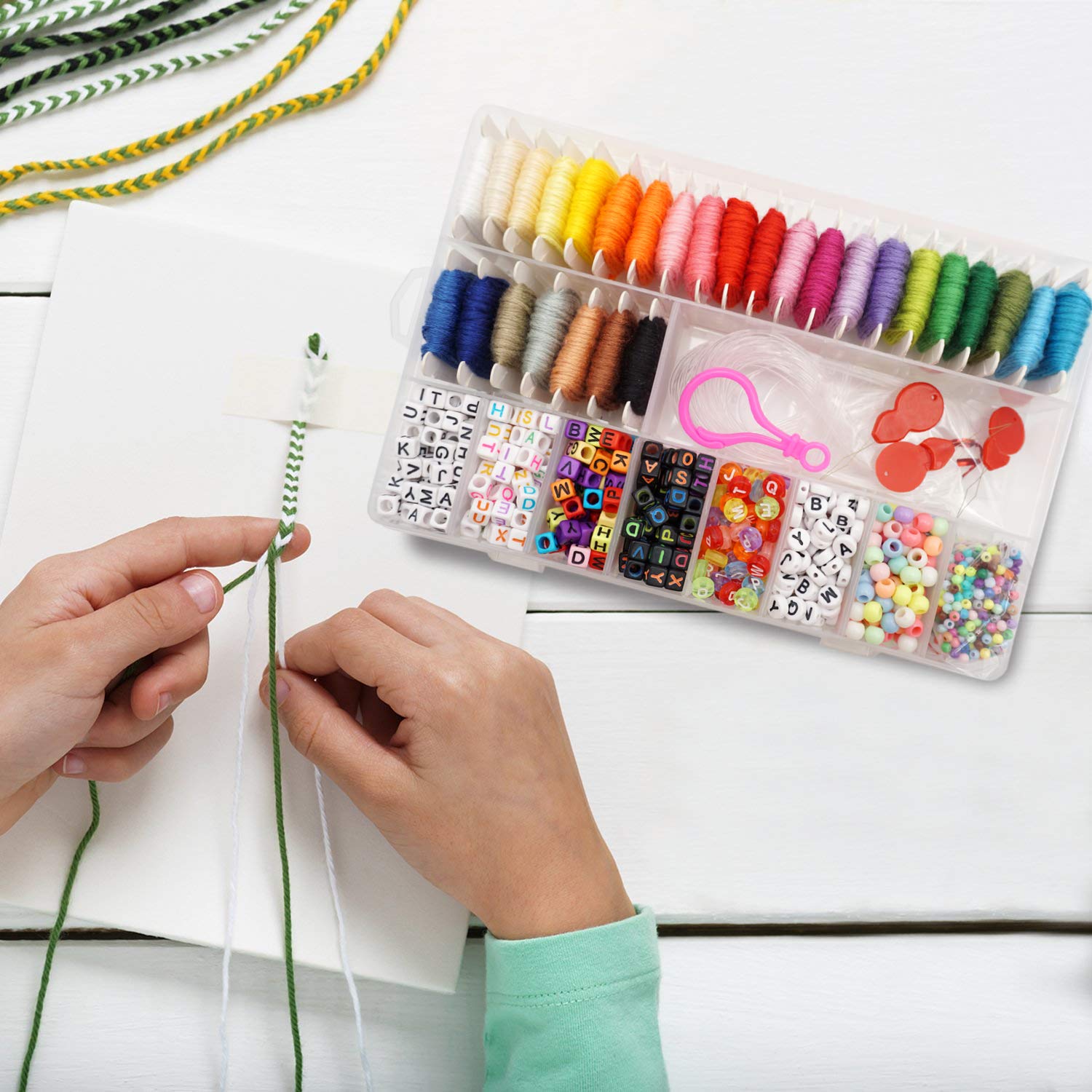 Peirich Friendship Bracelet Making Kit with 1900+ pcs - Includes Letter Beads (A-Z), 22 Multi-Color Embroidery Floss & Jewelry String - DIY Bracelet Craft Supplies for Teens, Best Christmas & Birthday Gifts for Girls (Perfect for Parties, Summer Camp & DIY Jewelry Projects)