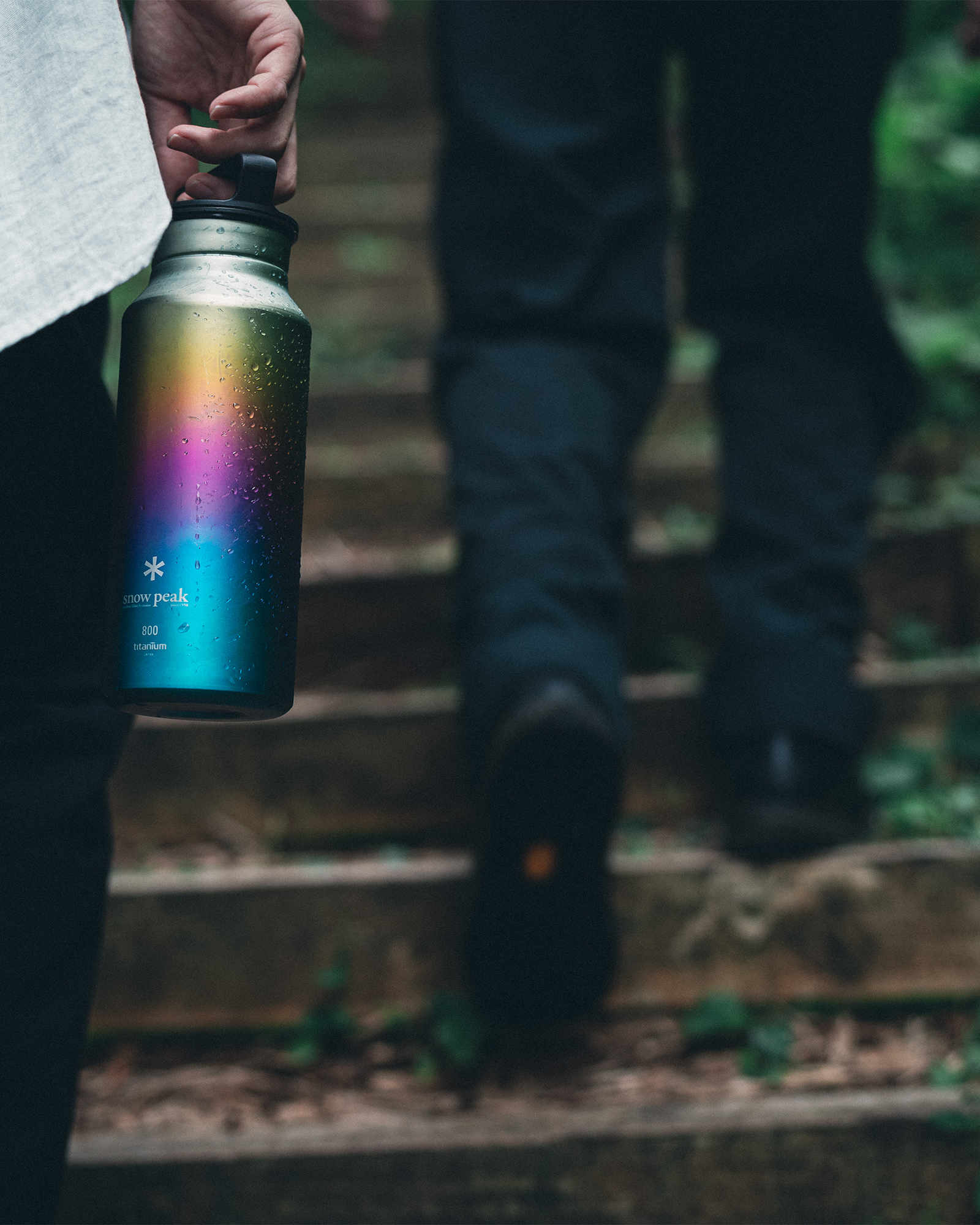 Premium Titanium Aurora Water Bottle - Insulated, Leak-Proof & BPA-Free - Perfect for Hiking, Gym & Outdoor Adventures