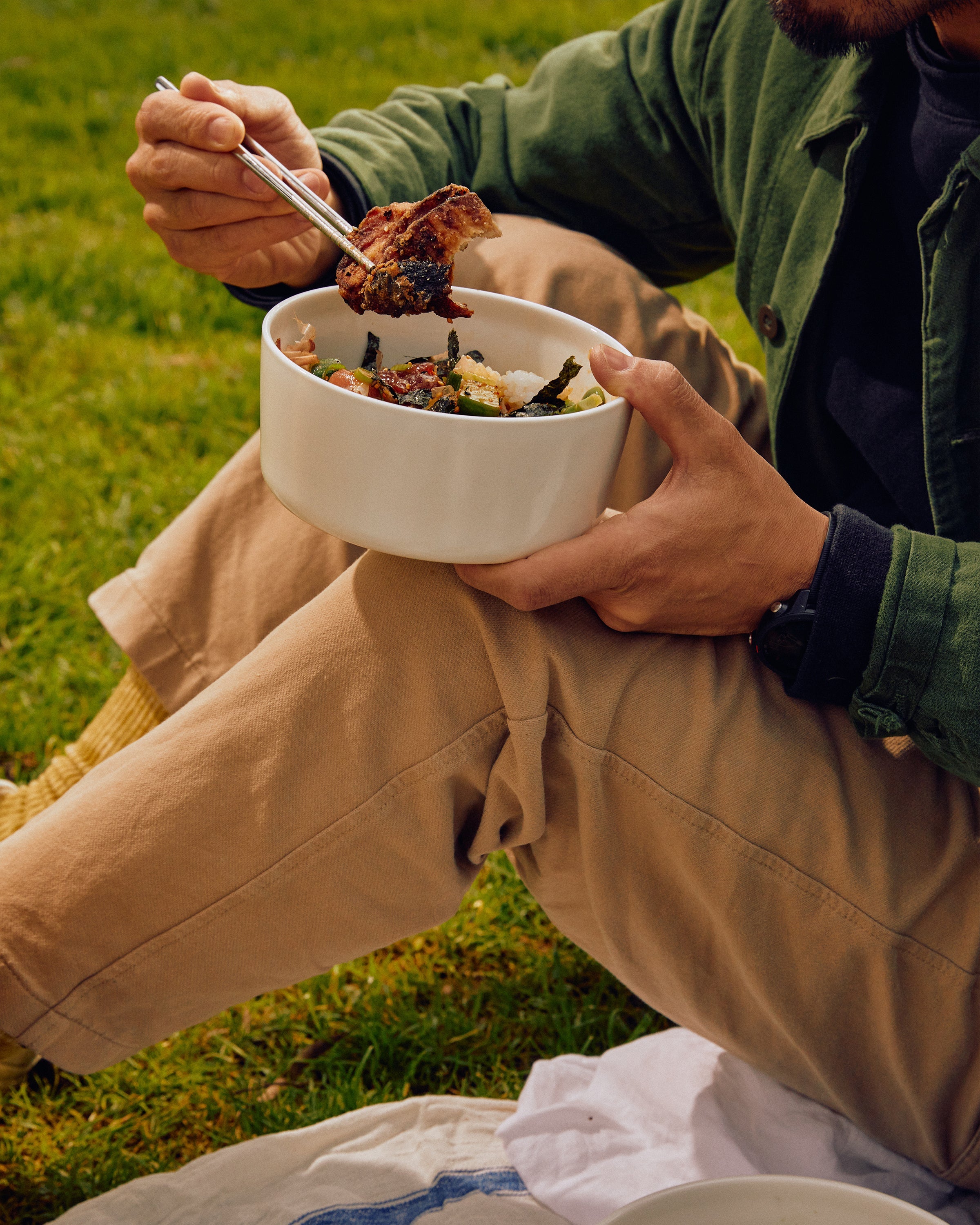 Premium Porcelain Bowl with Glass Lid - 1,500ml Capacity - Microwave & Dishwasher Safe - Ideal for Soup, Salad, Meal Prep & Food Storage