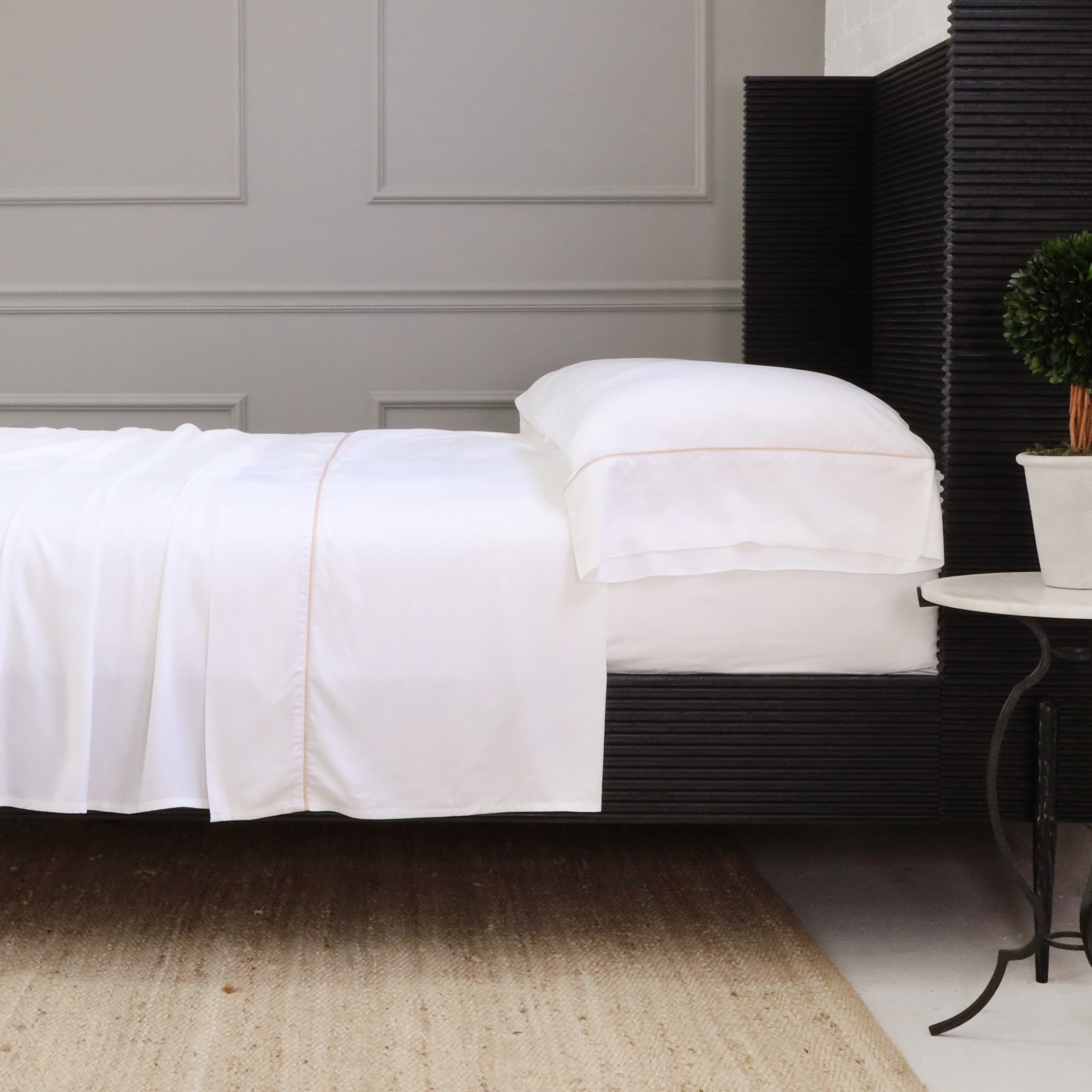 Premium Sheena Bamboo Sateen Sheet Set - Soft & Breathable Bedding for All Seasons - Perfect for Master Bedroom, Guest Room & Vacation Homes