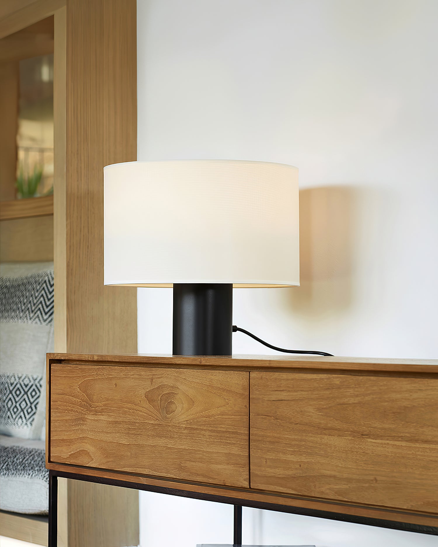 Estiluz Cyls Table Lamp - Modern LED Desk Light for Home & Office - Perfect for Living Room, Bedroom, or Workspace Lighting