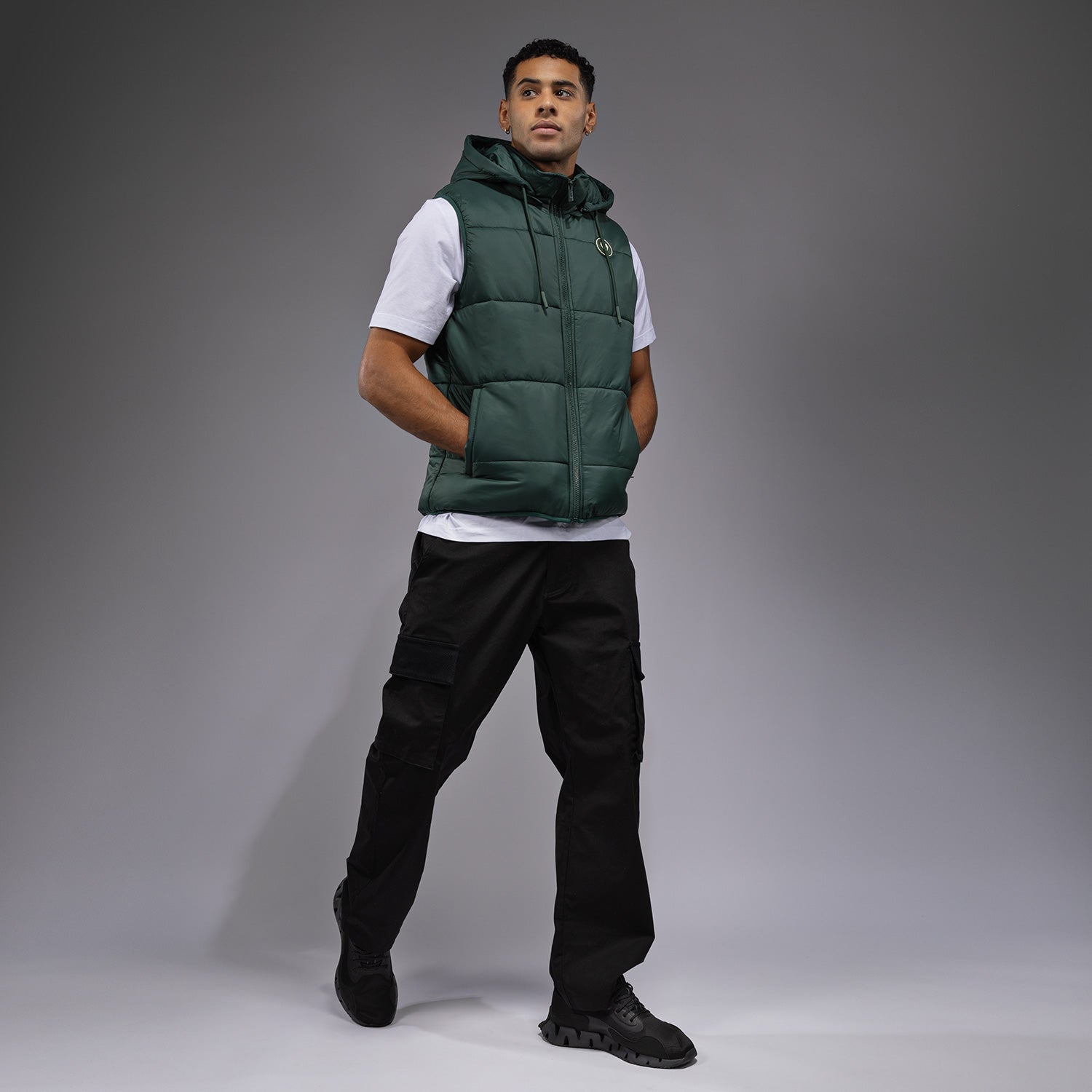 Venum Urban Guard Down Vest for Men - Lightweight Winter Jacket, Water-Resistant, Forest Green - Perfect for Outdoor Activities & Casual Wear