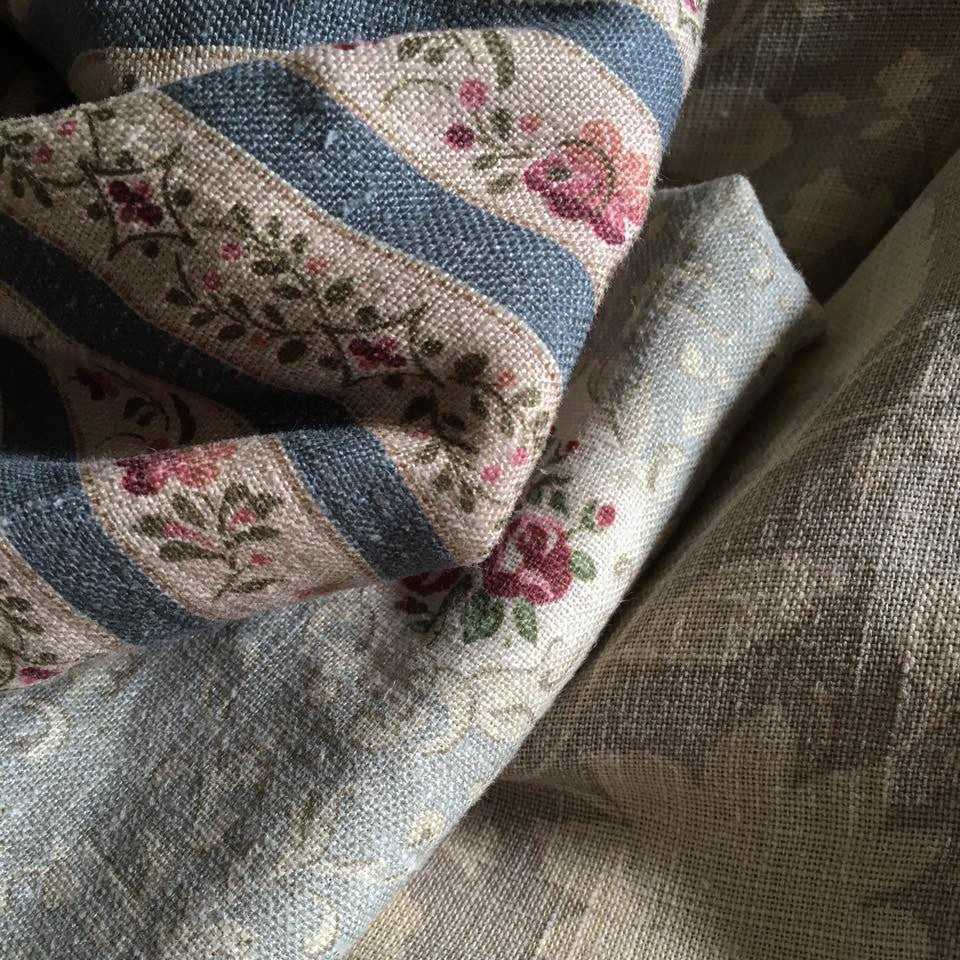 Beauclerc Stripe Narrow Linen Tablecloth - Elegant Wedgewood Blue Design for Dining Room & Kitchen Decor | Perfect for Dinner Parties, Holiday Gatherings & Home Styling