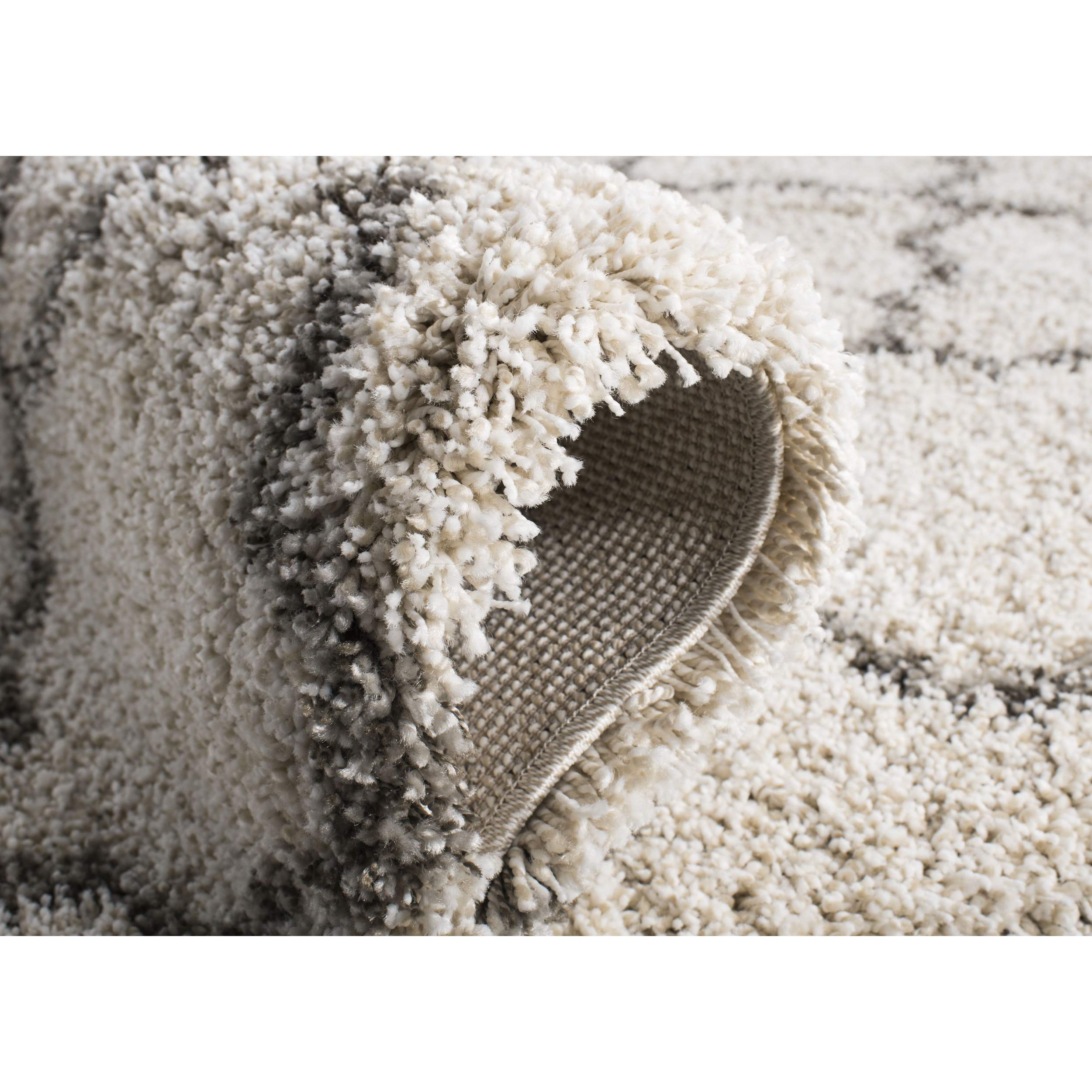 SAFAVIEH Hudson Shag Collection 7' Round Area Rug - Ivory & Grey Moroccan Trellis Design, Non-Shedding & Easy Care, 2-inch Thick Plush Rug for Living Room, Bedroom, High Traffic Areas | Perfect for Cozy Home Decor & Family Gatherings (SGH282A)