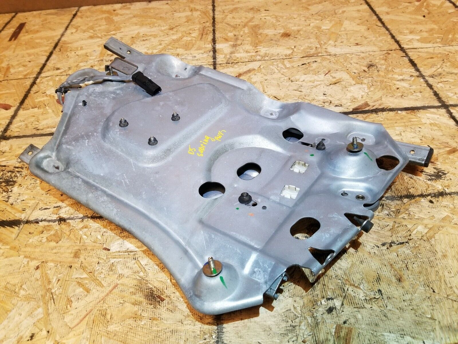 04 05 06 Chrysler Sebring Convertible Front Passenger Window Regulator Panel - OEM Replacement Part for Smooth Window Operation - Perfect for DIY Car Repairs and Window Mechanism Maintenance