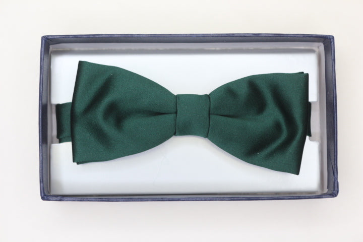 Elegant Green Bow Tie for Men - Classic Bottle Green Silk Bowtie for Weddings, Prom & Formal Events - Perfect for Grooms, Tuxedos & Special Occasions