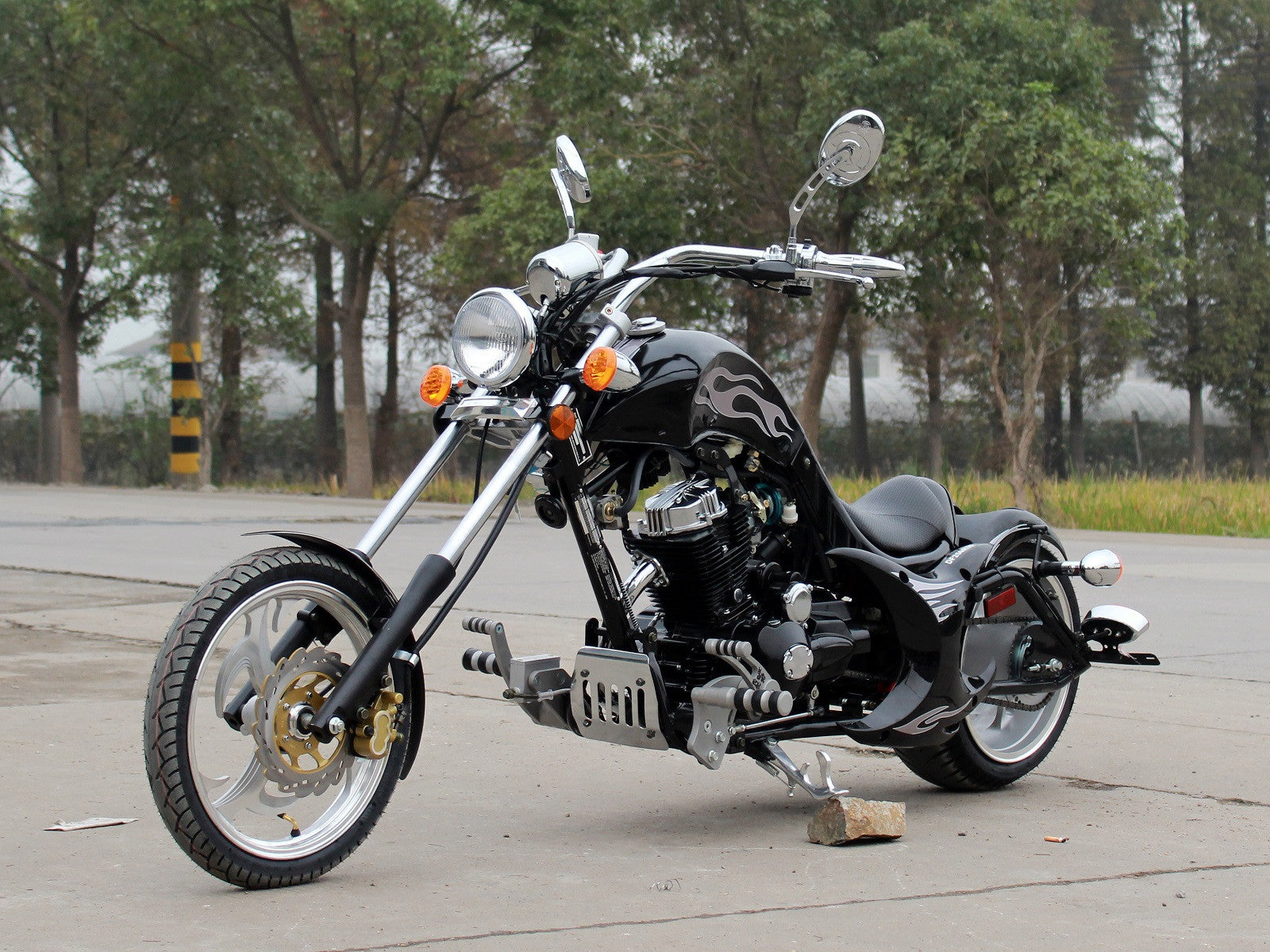 Venom Villain 250cc Chopper Motorcycle - 5-Speed Manual Transmission for Cruising & Adventure Riding