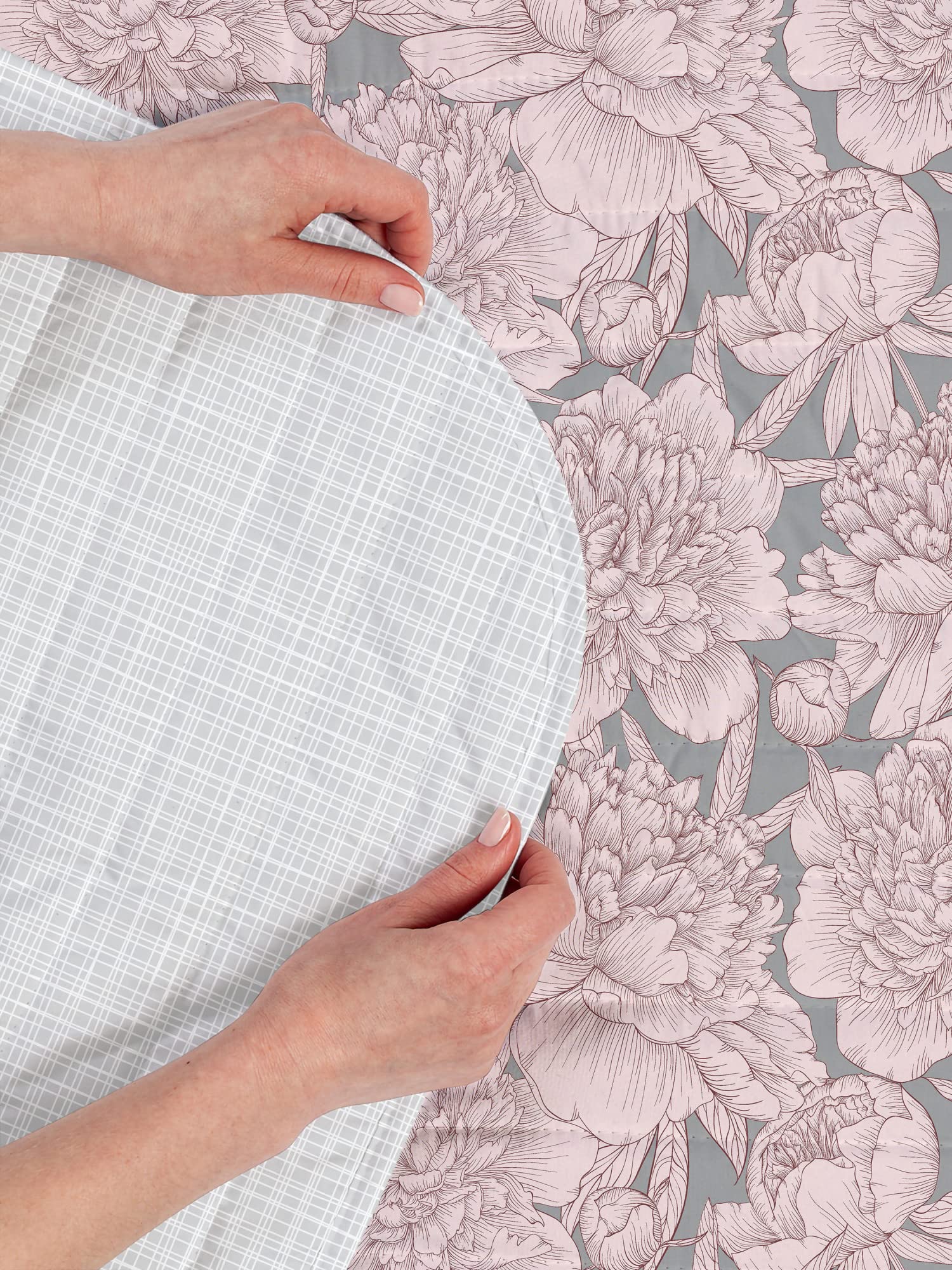 Ambesonne Floral Reversible Bedspread Set - Hand Drawn Rose, Chamomile & Peonies Design, Microfiber Twin Size Bedding with Pillow Shams in Rose Grey | Perfect for Boho Bedroom Decor, Guest Room Makeover & Cozy Farmhouse Style