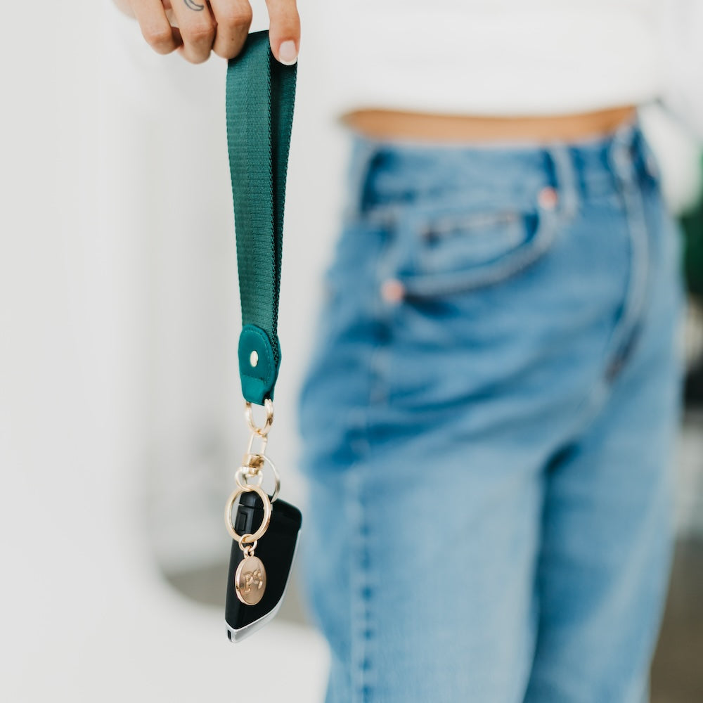 Always On Hand Wristlet Keychain - Secure & Stylish Key Holder for Women - Perfect for Gym, Shopping & Travel Accessories