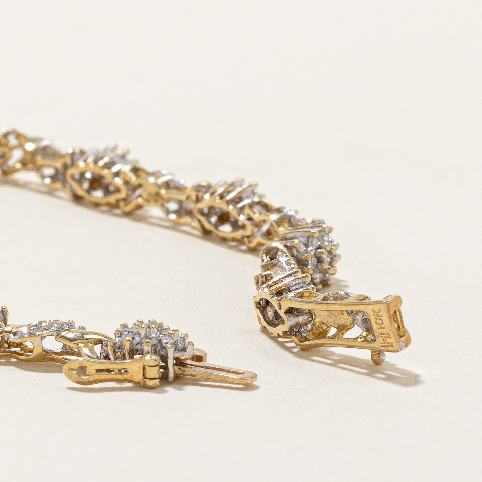 Vintage Diamond Cluster Bracelet - 1.10 Carat Total Weight (CTW) - 7.5 Inches - Elegant Jewelry for Women - Perfect for Weddings, Anniversaries & Special Occasions