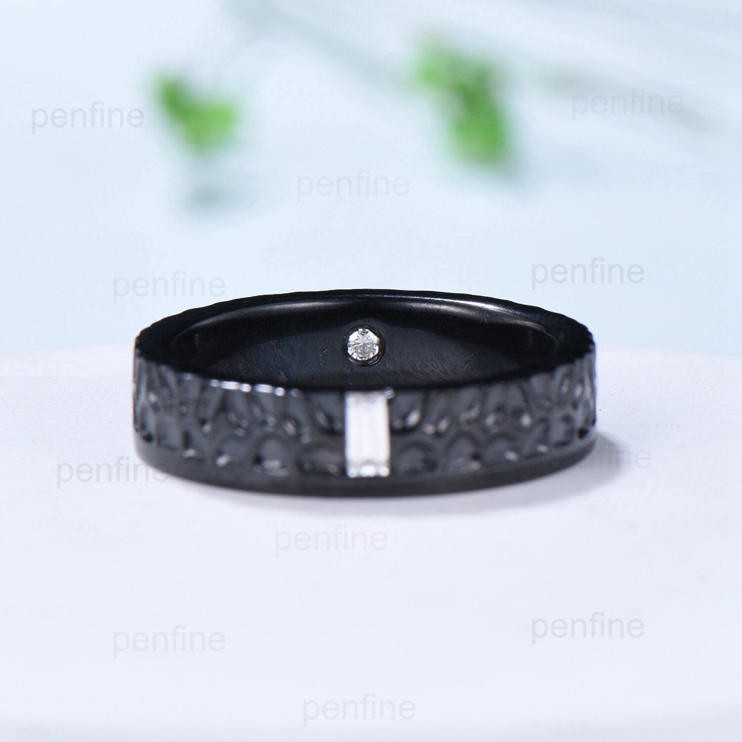 Black Gold Moissanite Men's Wedding Band - 5mm Baguette Hammered Solitaire Ring - Vintage Stackable Matching Band for Him - Perfect Gift for Anniversary, Engagement & Wedding Ceremonies