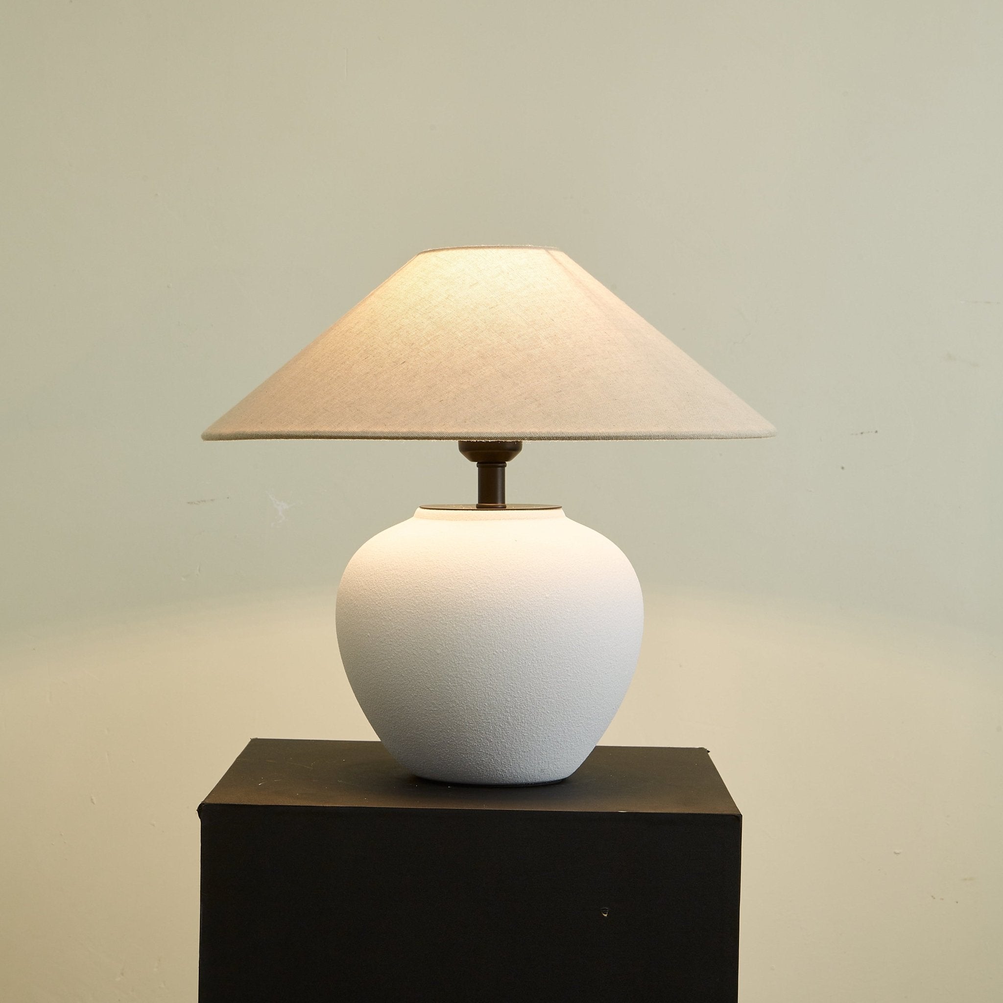 Erison Ceramic Table Lamp - Modern Home Decor for Living Room, Bedroom & Office - Stylish Lighting for Relaxation & Ambience