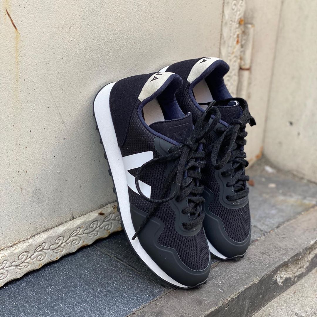Veja Women's SDU B Mesh Sneakers - Black | Sustainable Vegan Running Shoes for Women | Perfect for Gym, Workouts & Casual Wear