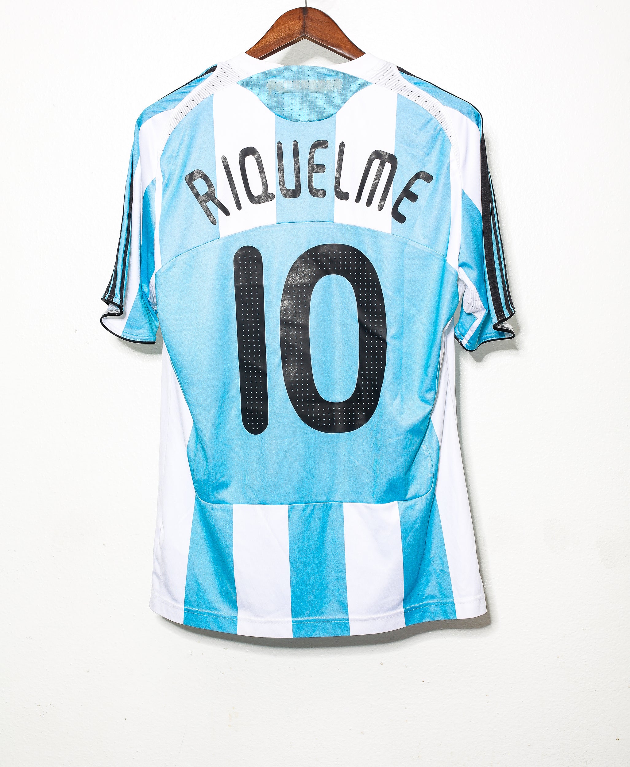 Authentic 2010 Argentina Home Soccer Jersey #10 Riquelme (Size M) - Perfect for Match Days, Fan Collections & Football Enthusiasts