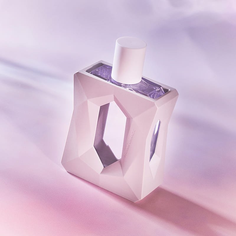 Ariana Grande God Is A Woman Eau De Parfum for Women - Floral Fruity Perfume Spray, Long-Lasting Fragrance Gift Set | Perfect for Date Night, Parties & Special Occasions