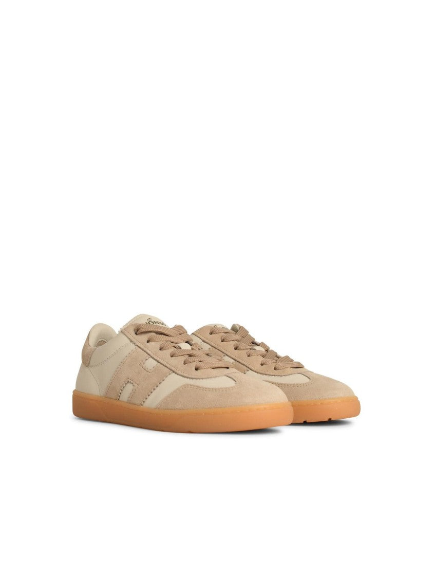 Stylish Beige Leather Sneakers for Men & Women - Comfortable Casual Walking Shoes for Everyday Wear, Travel & Outfits
