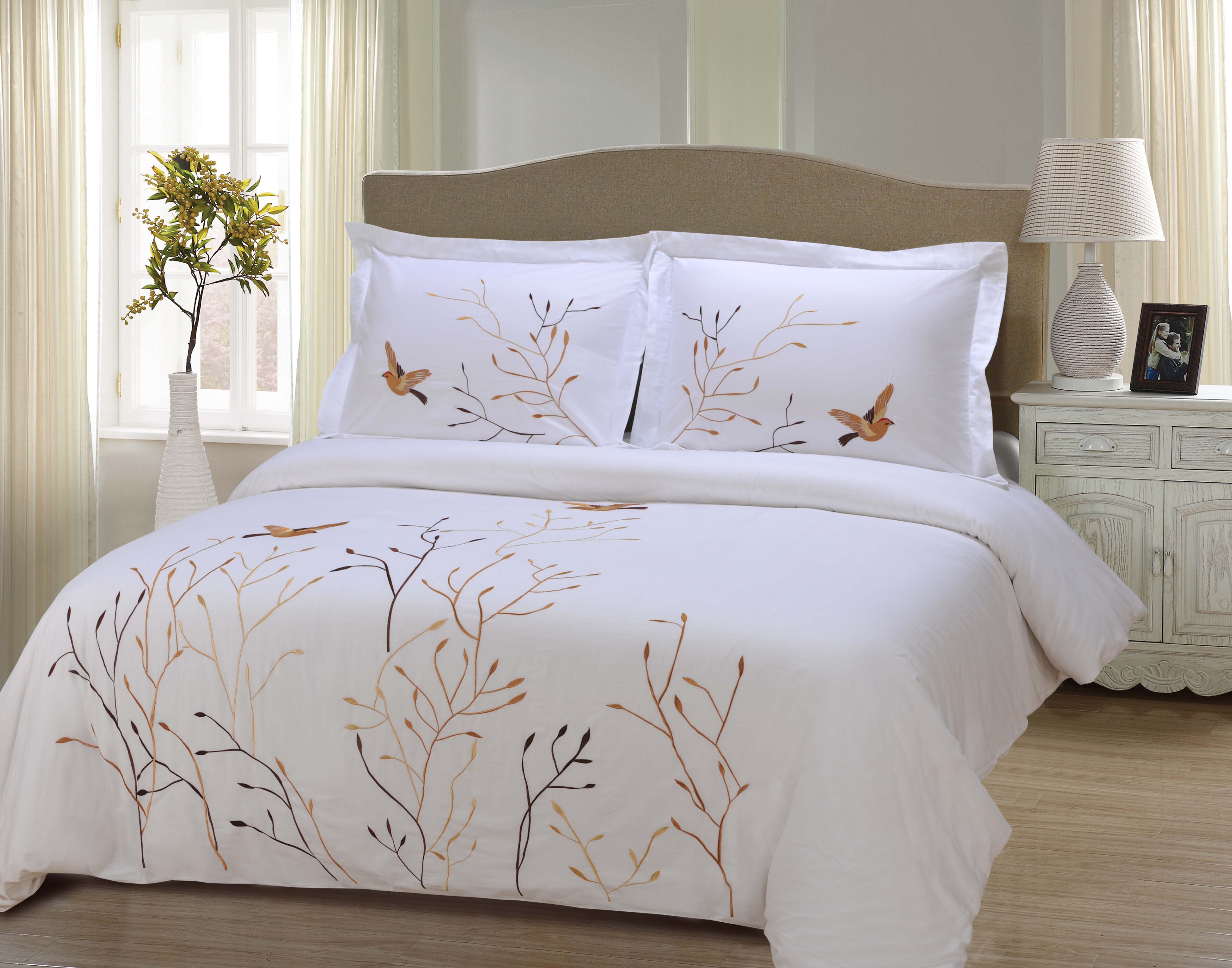 Premium 3-Piece Cotton Embroidered Duvet Cover Set - Soft & Breathable Bedding with Swallow Design - Perfect for Master Bedroom, Guest Room & Dorm Decor