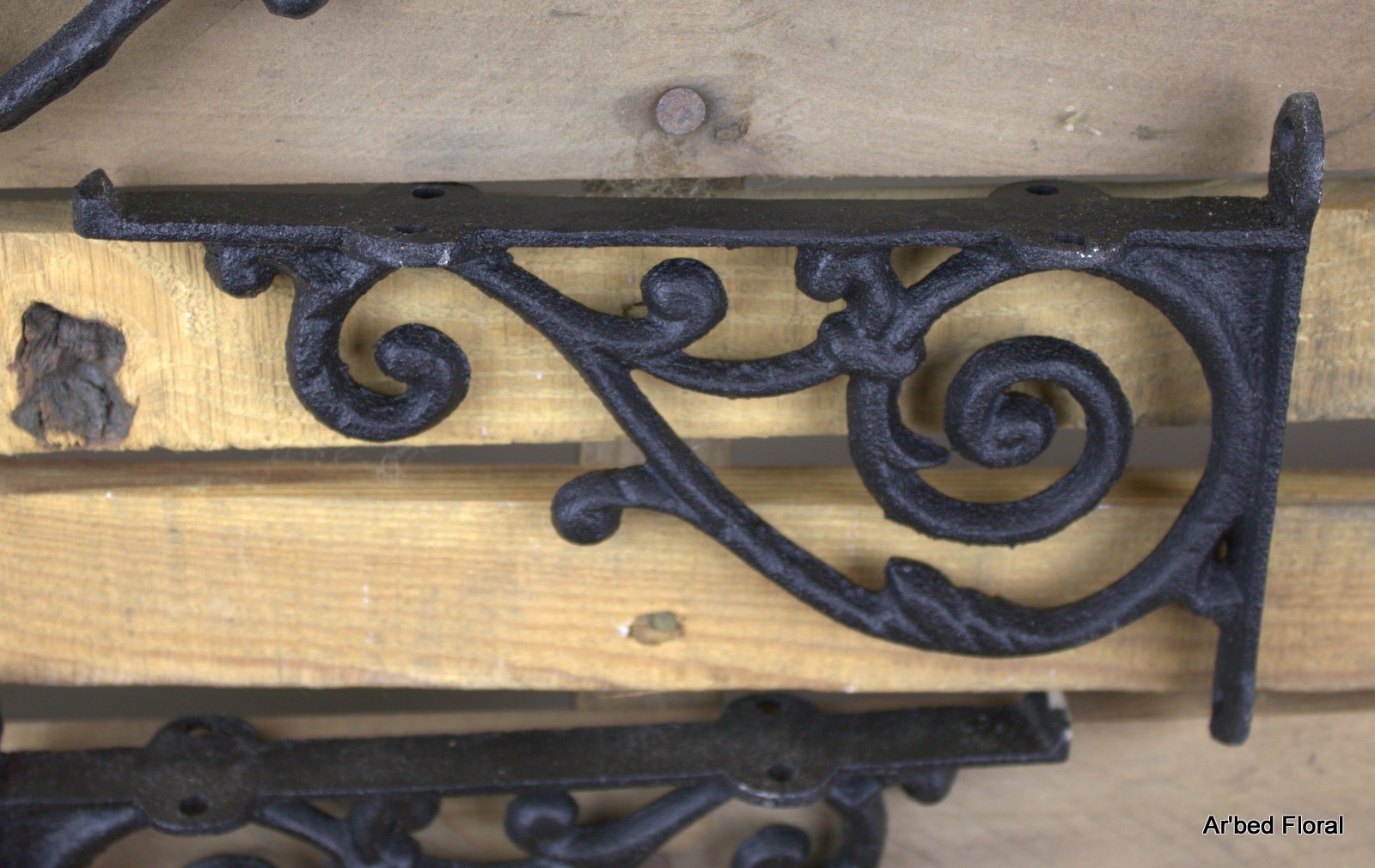 2 Pack Heavy Duty Iron Shelf Brackets - Decorative Ornate Brackets for Shelves, Wall Mounting, Patio, Garden & Home Decor - Perfect for DIY Projects, Bookshelves, Floating Shelves & Outdoor Furniture