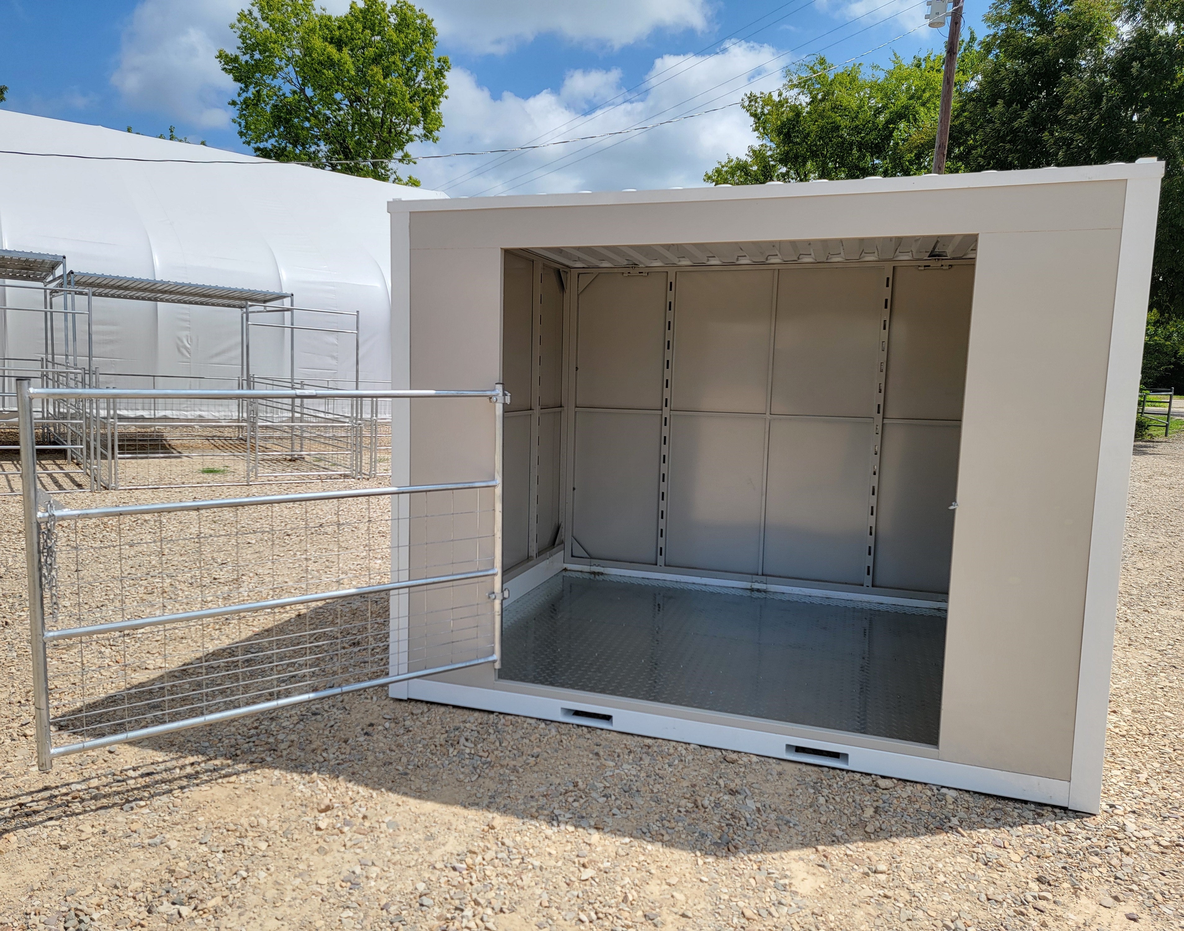 8'x10' Portable Livestock Stall - Relocatable Storage Shed & Loafing Shelter for Horses, Cattle & Farm Animals | Durable Farm Building for Pastures, Barns & Ranches