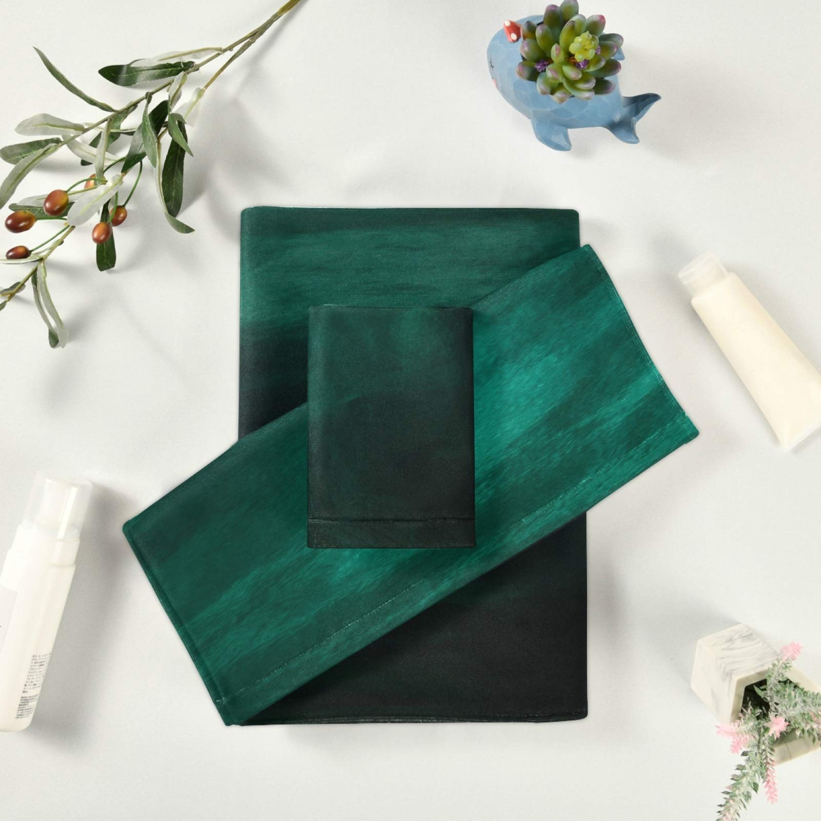 Premium Hunter Green Bath Towels Set - Ultra Soft, Highly Absorbent & Quick-Drying - 3-Piece Luxury Towel Set for Home, Spa & Hotel Use - Perfect for Bathrooms, Poolside & Guest Rooms