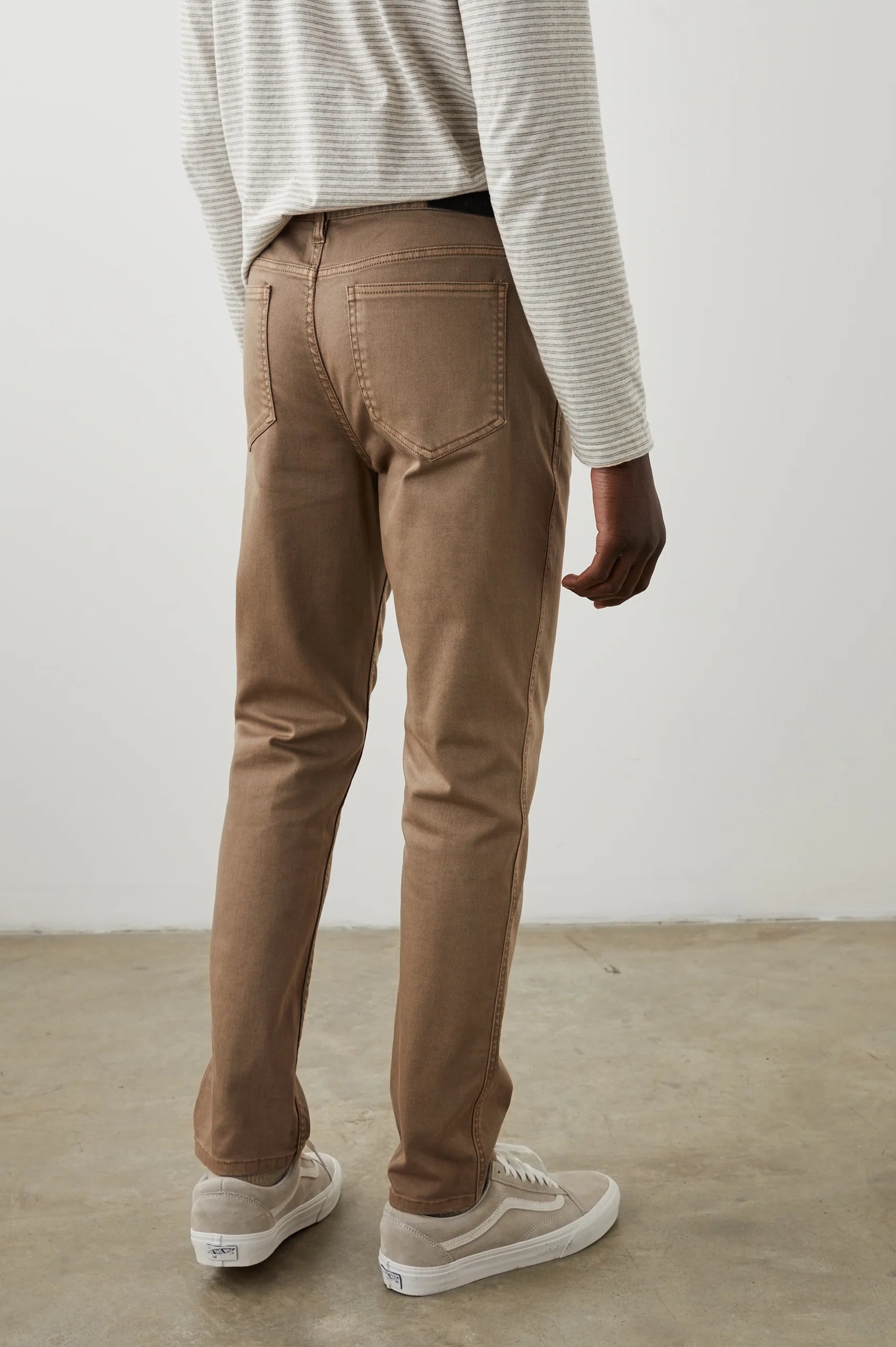 Carver Pant - Comfortable & Stylish Men's Casual Pants for Everyday Wear - Perfect for Work, Travel & Outdoor Activities