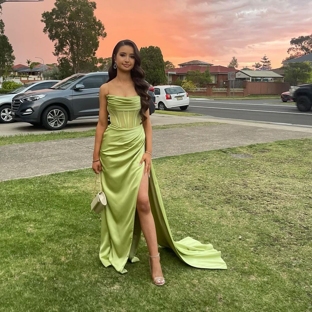 Elegant Green Sheath Satin Long Prom Dress with High Slit - J3124 | Perfect for Evening Gowns, Formal Events & Homecoming Dances