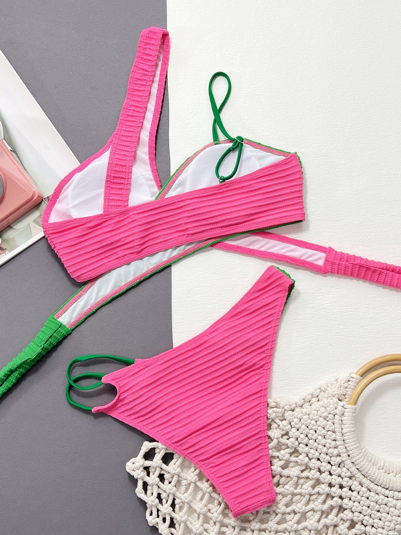Women's Contrast Split Bikini Swimwear - Sexy Two-Piece Bathing Suit for Beach, Pool & Summer Vacations