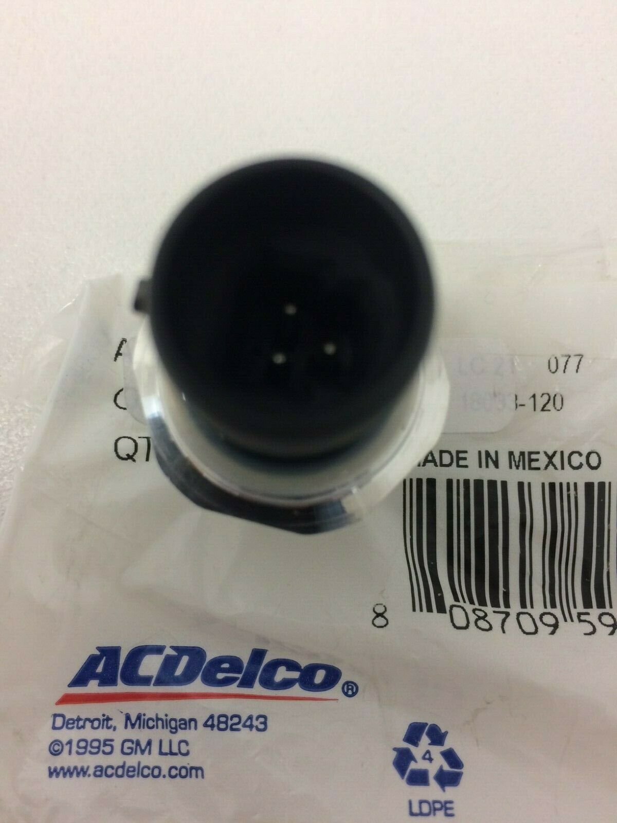 Genuine VZ VE WL WM V8 Engine Oil Level Switch for Holden Commodore & Statesman - Perfect for Engine Maintenance & Performance Upgrades